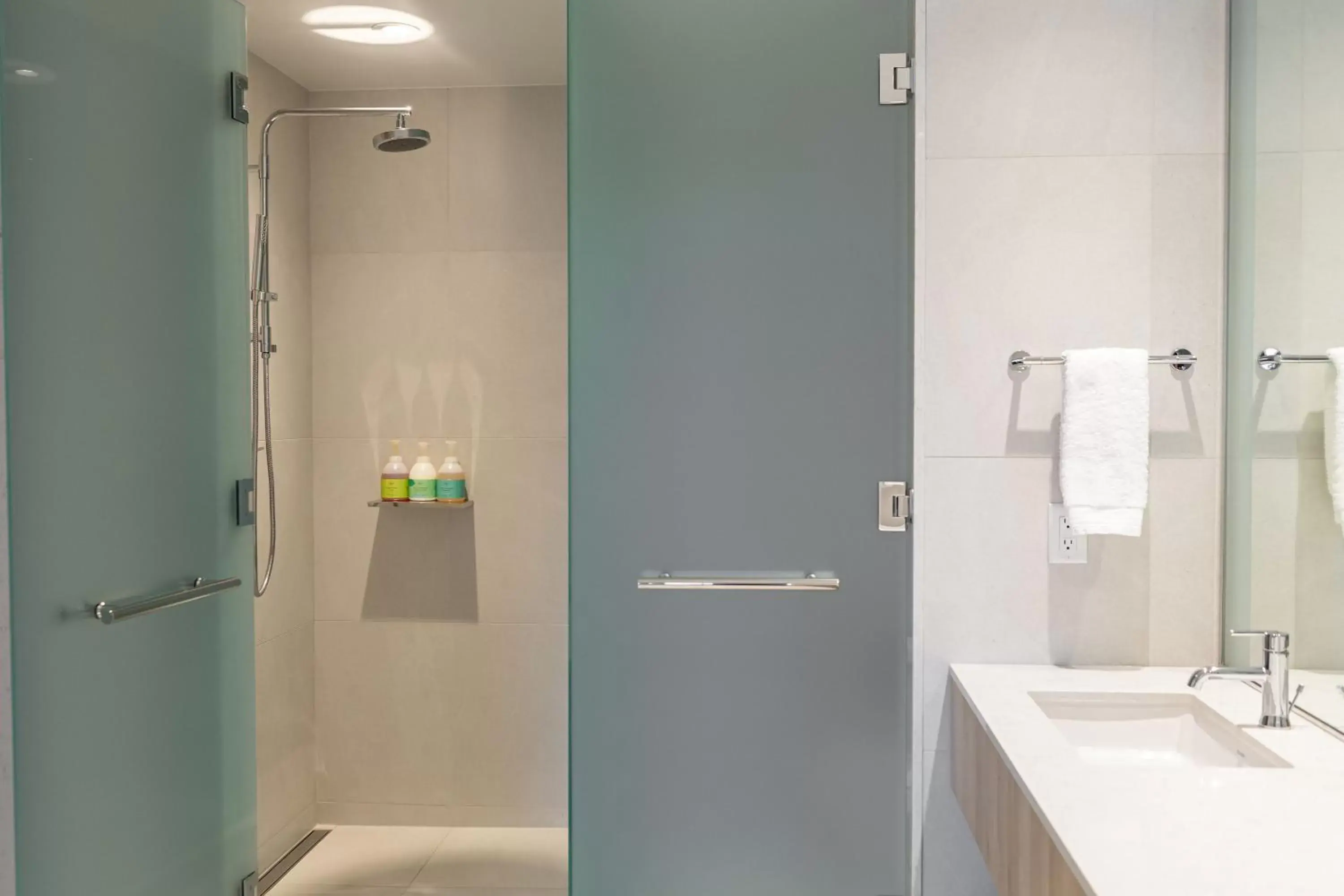 Shower, Bathroom in Headwaters Lodge at Eagle Ranch Resort