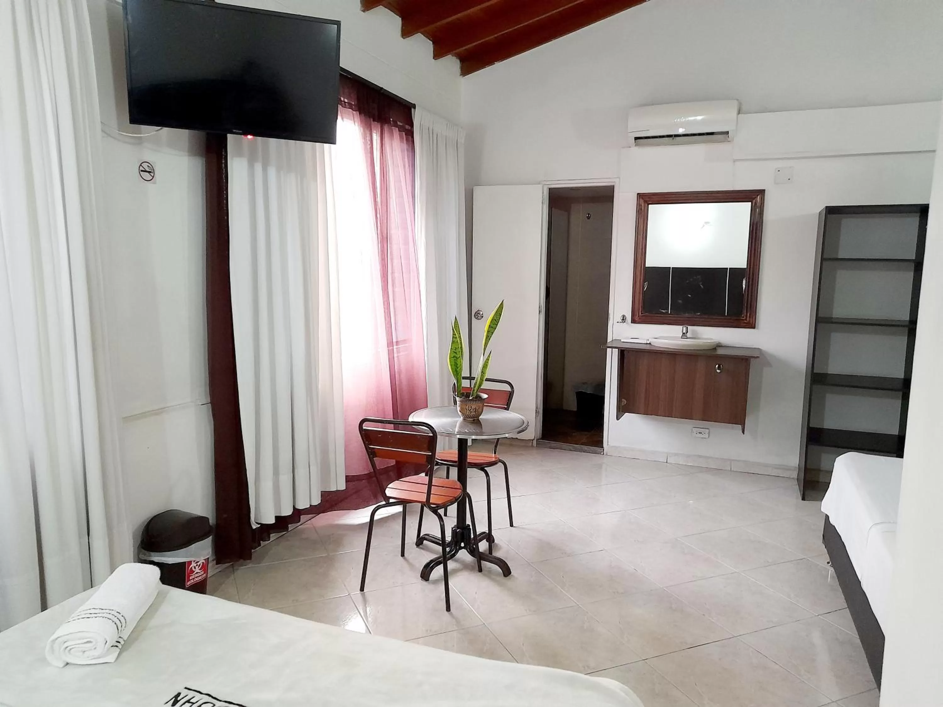 Bed in Hotel Saint John