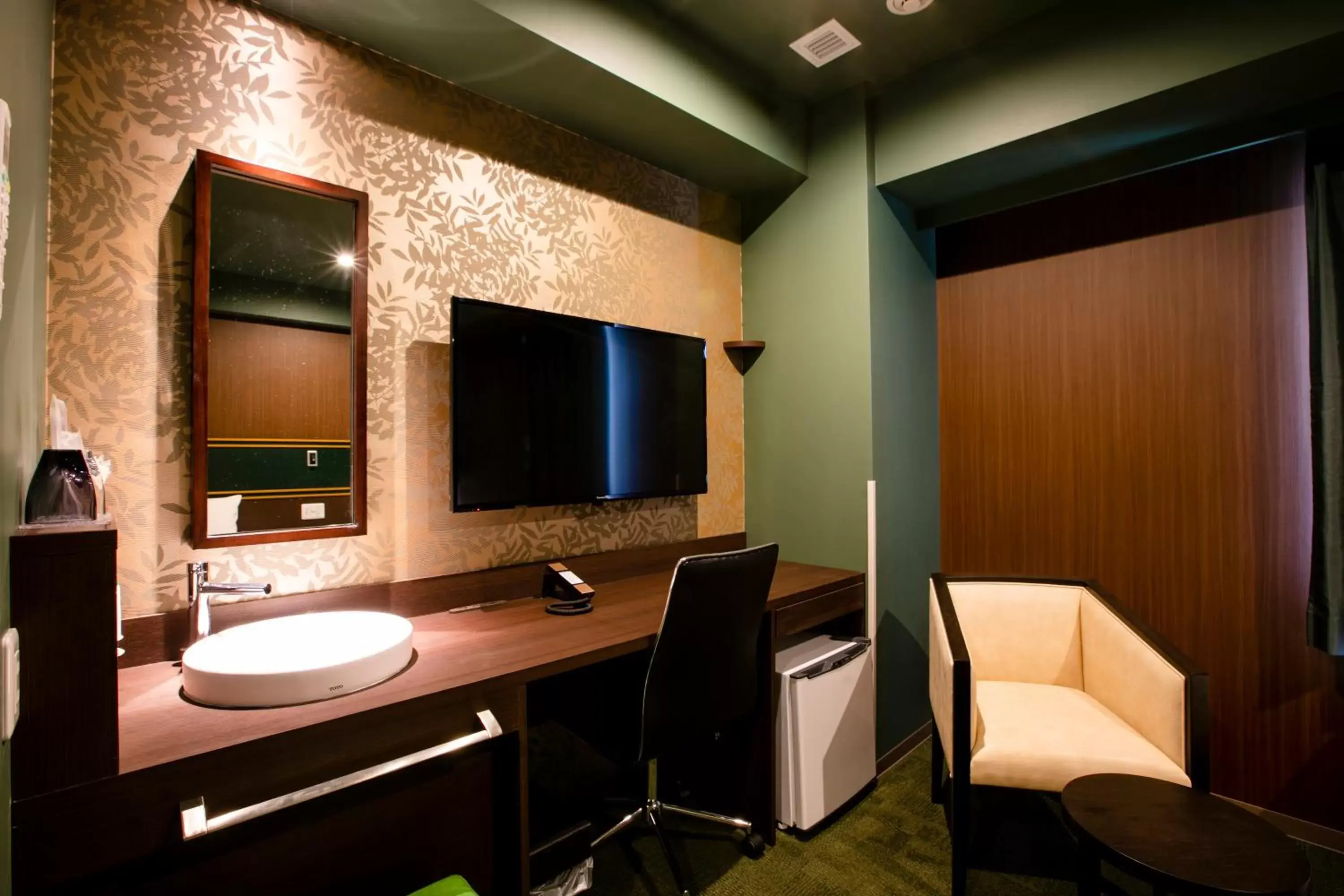 Photo of the whole room, TV/Entertainment Center in Hotel Wing International Select Kumamoto