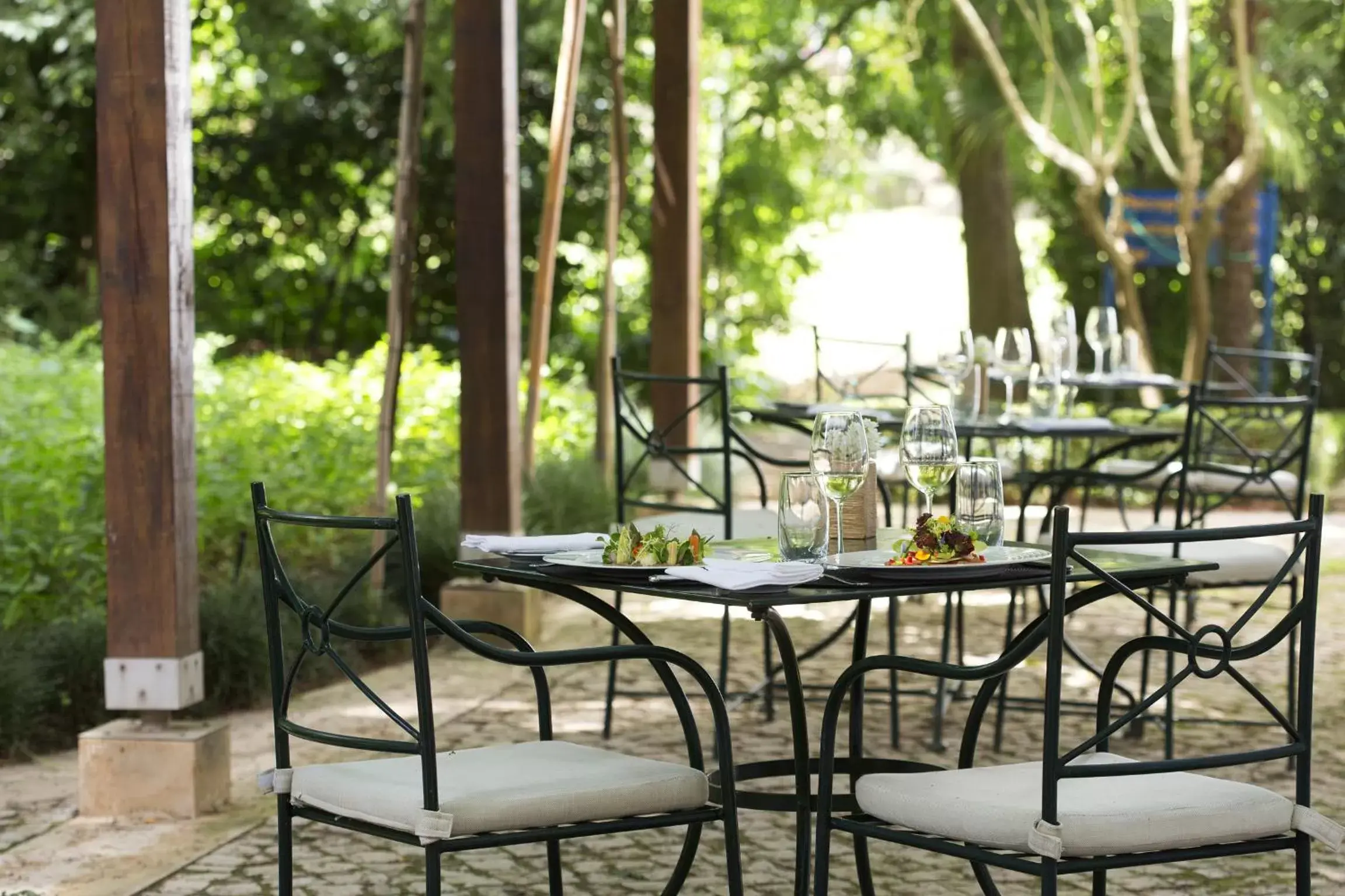 Restaurant/places to eat in Hotel Quinta das Lagrimas - Small Luxury Hotels Restaurant/places to eat in Hotel Quinta das Lagrimas - Small Luxury Hotels
