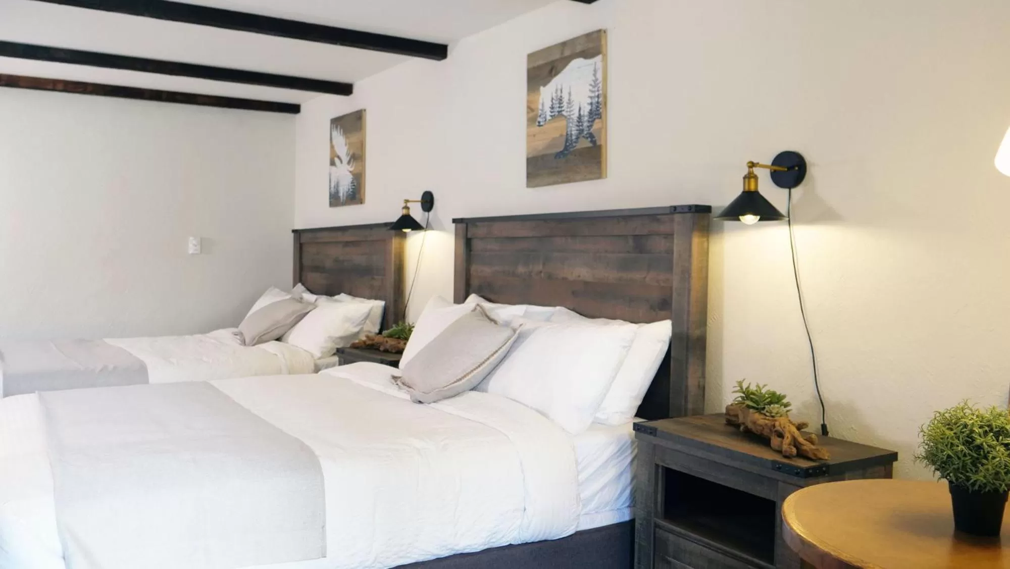 Photo of the whole room, Bed in Paradise Village