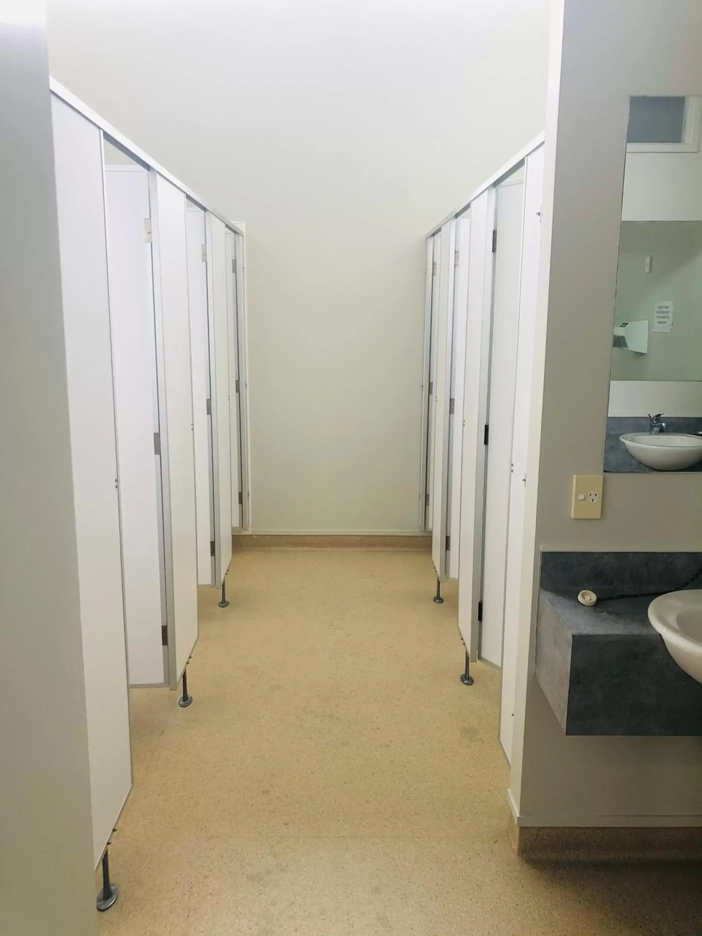 Bathroom, Bunk Bed in Silver Fern Lodge