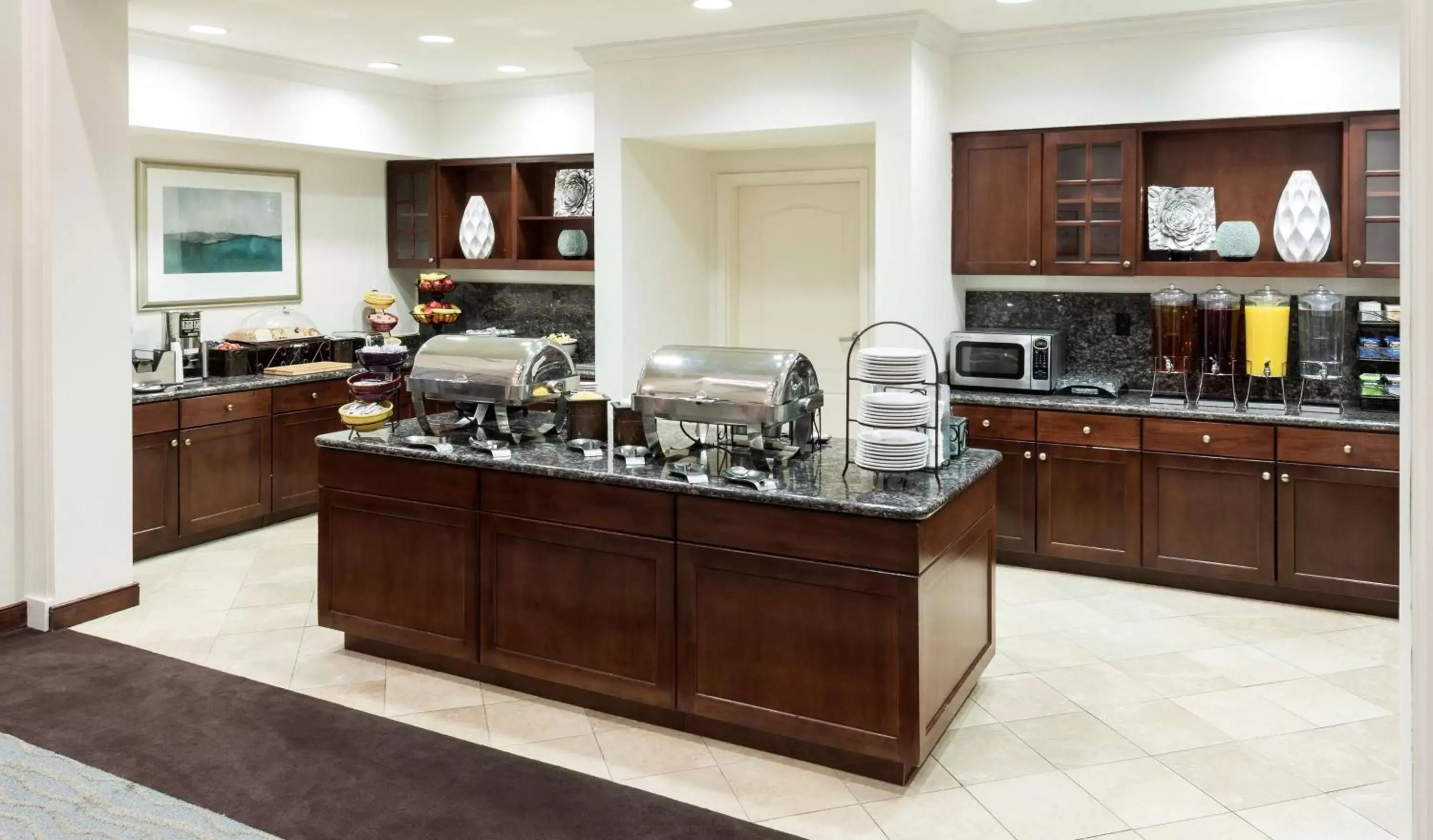 Breakfast, Kitchen/Kitchenette in Homewood Suites by Hilton Houston Stafford Sugar Land