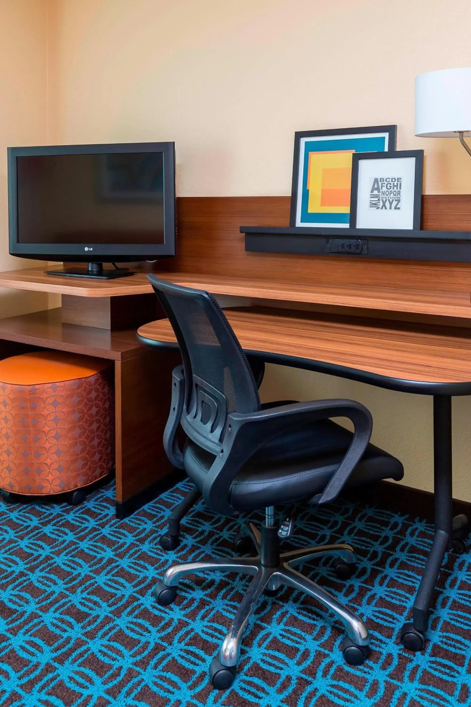 Photo of the whole room, Business Area/Conference Room in Fairfield Inn & Suites by Marriott Galesburg