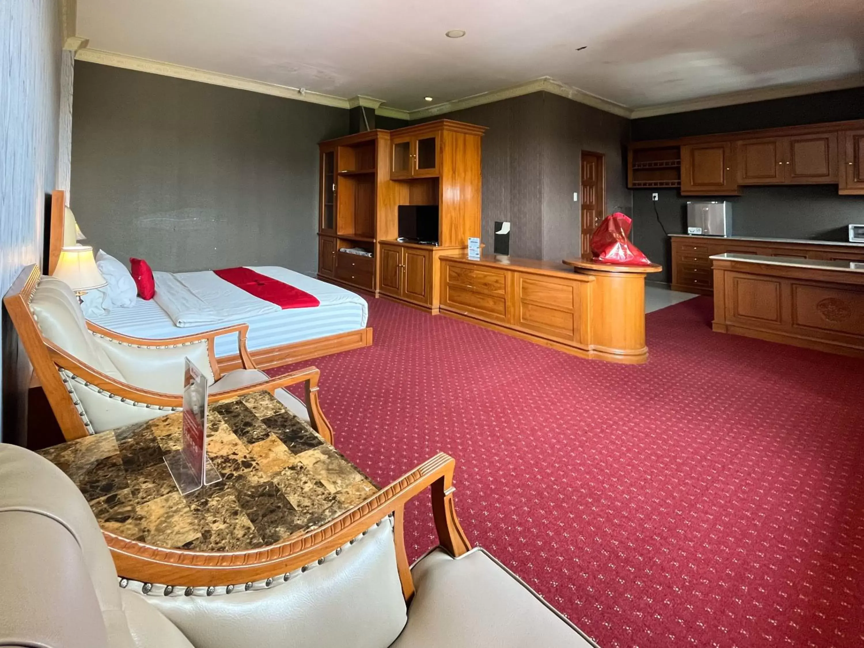 Bedroom in SUPER OYO Capital O 293 Mutiara Hijau Suites Syariah