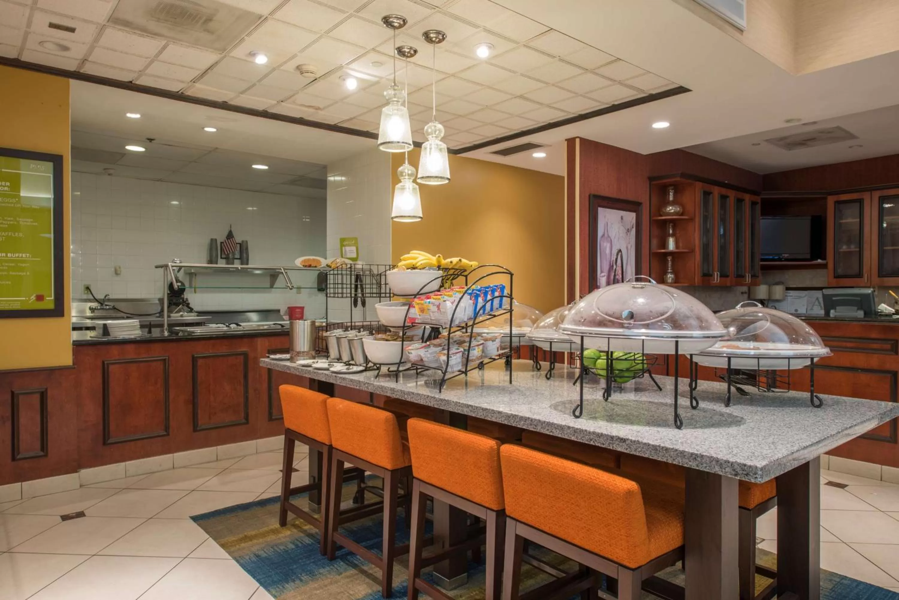 Dining area in Hilton Garden Inn Tupelo