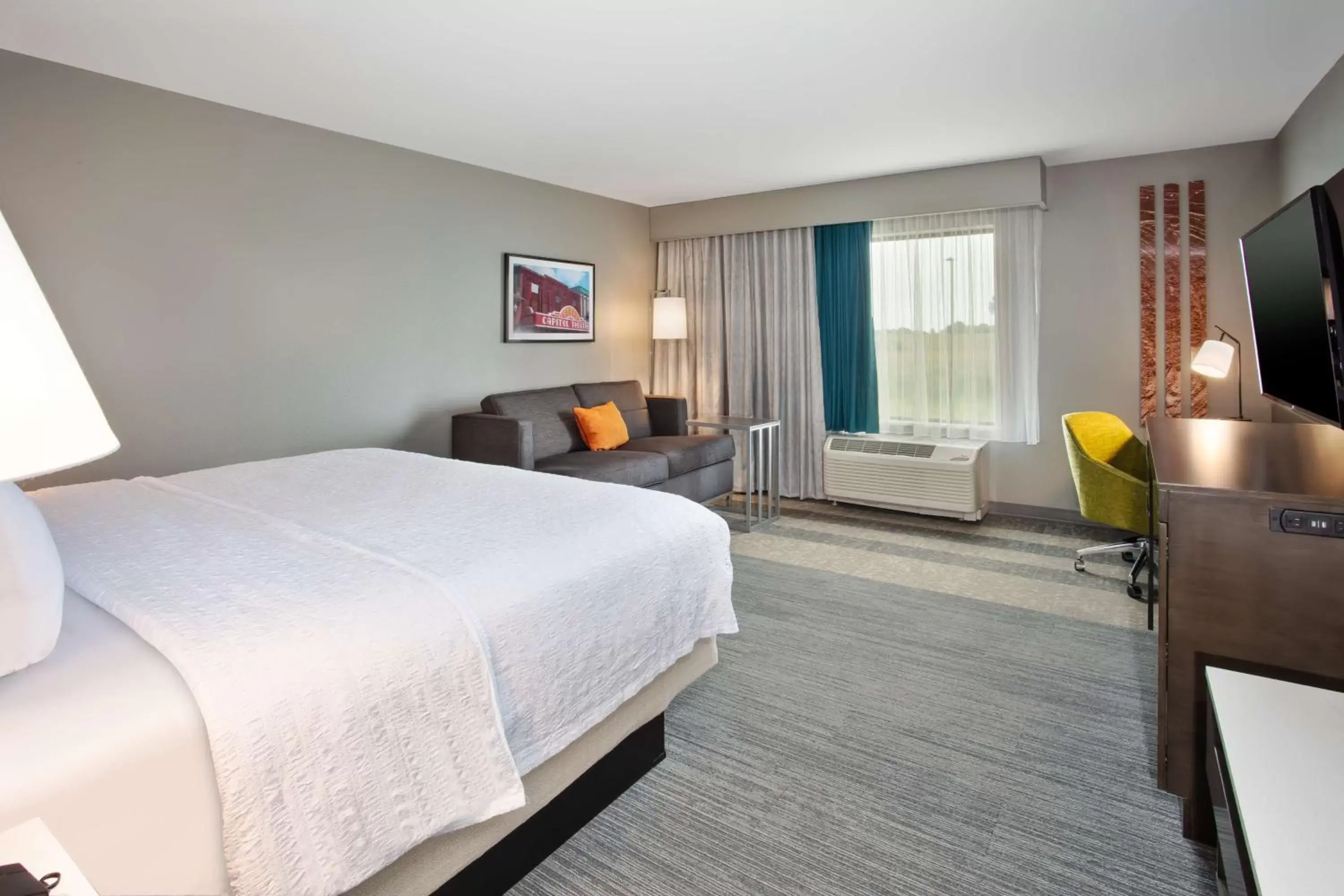 Bedroom, Bed in Hampton Inn Union City, Tn Bedroom, Bed in Hampton Inn Union City, Tn