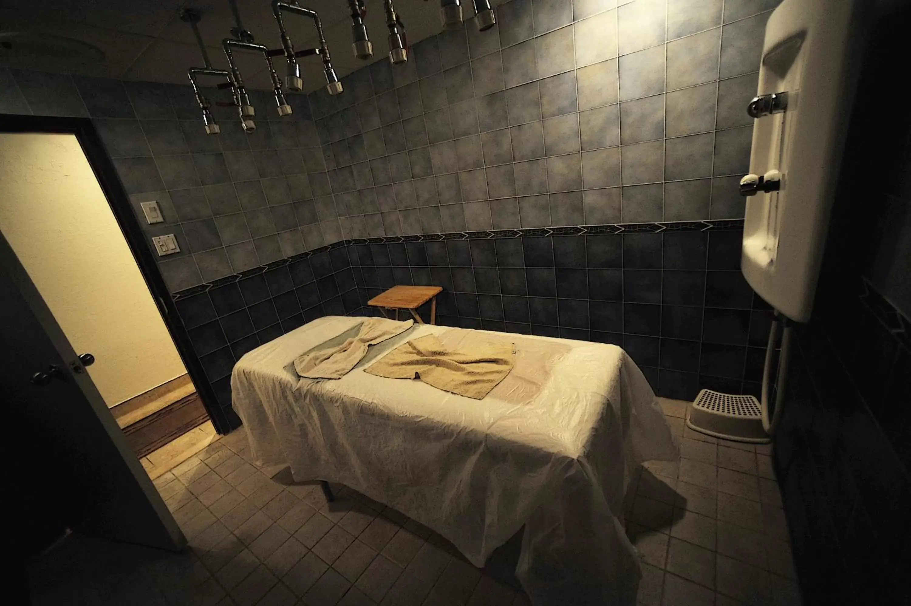 Spa and wellness centre/facilities, Bathroom in Hôtel Énergie Shawinigan