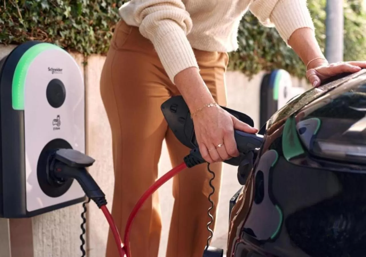 Parking in Timhotel Opéra Blanche Fontaine