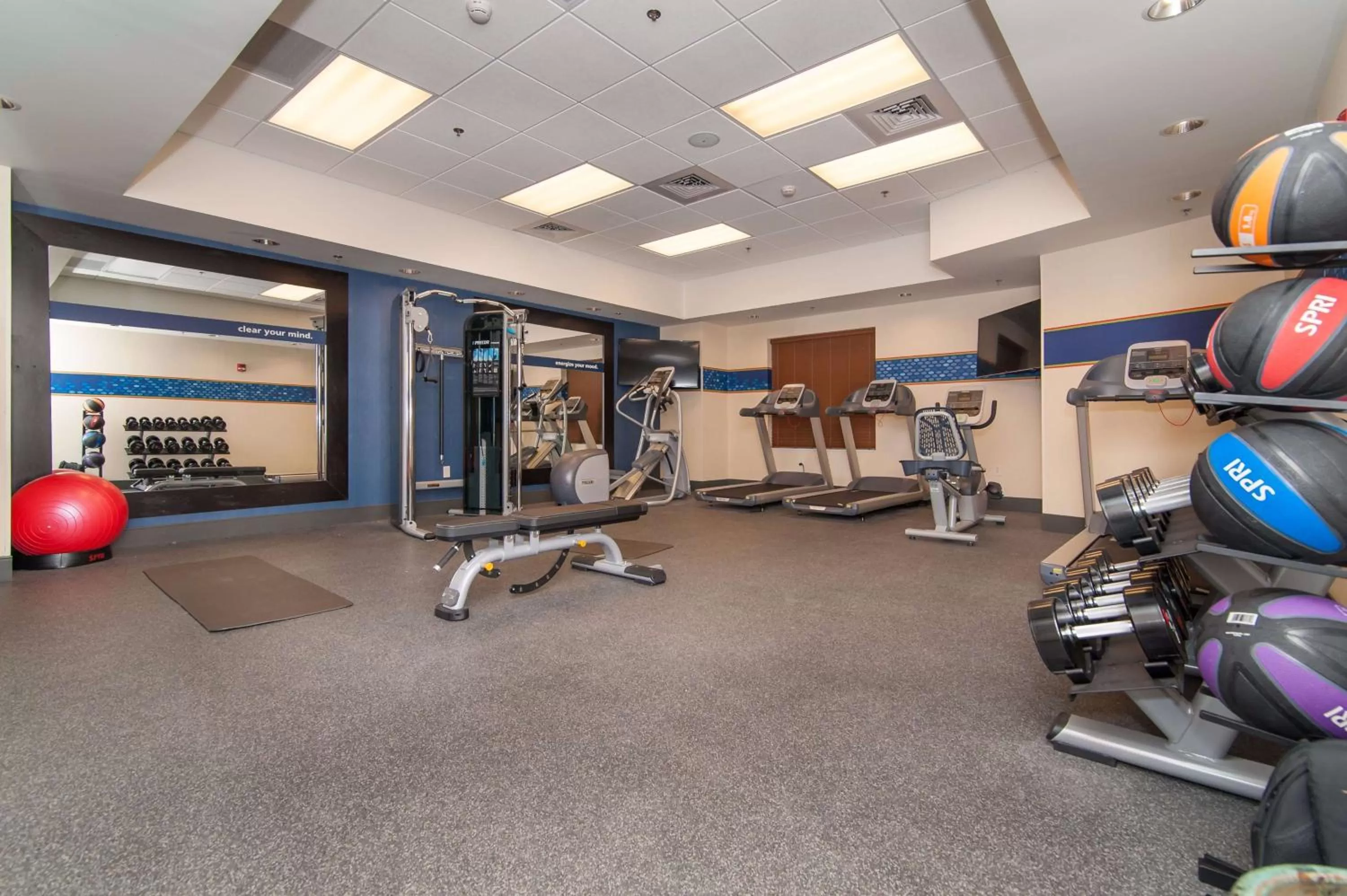 Fitness centre/facilities in Hampton Inn Norwich