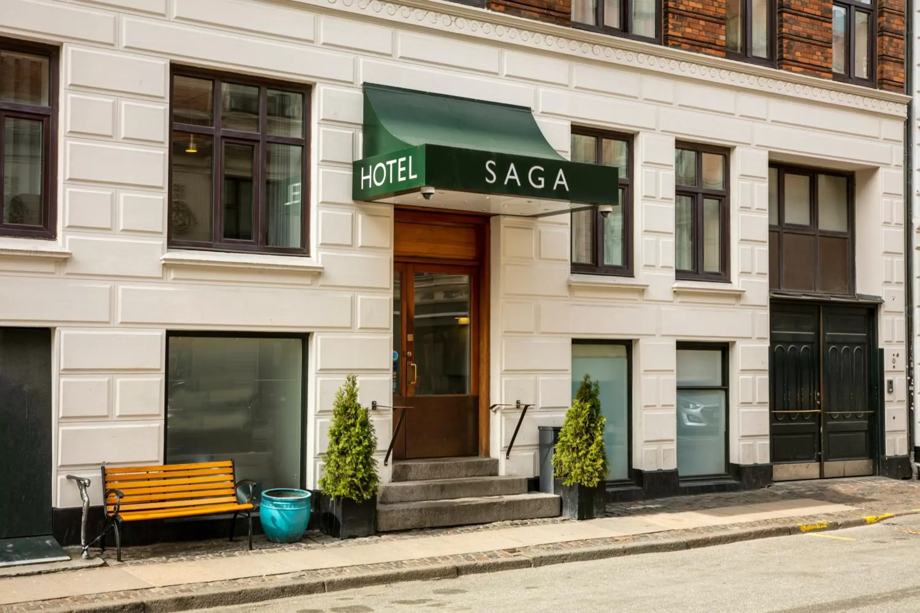 Facade/entrance in Go Hotel Saga