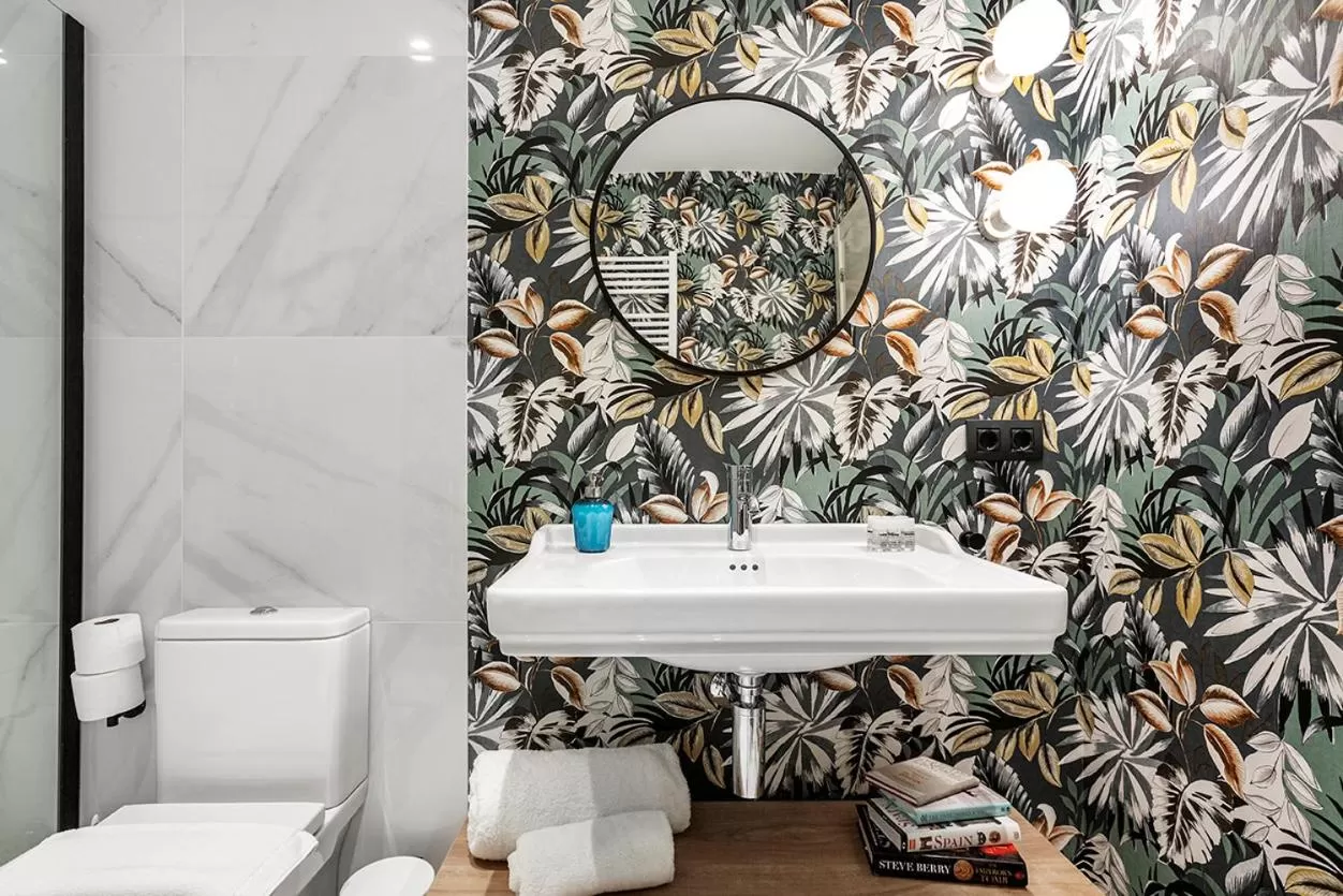 Toilet in Weflating City Center