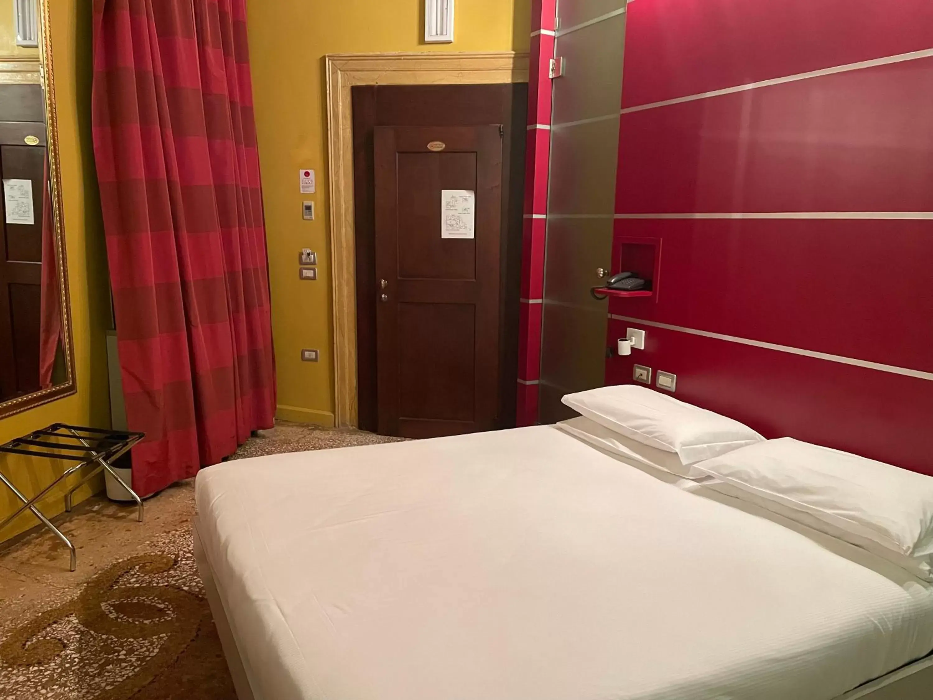 Bedroom, Bed in Sogno di Giulietta e Romeo