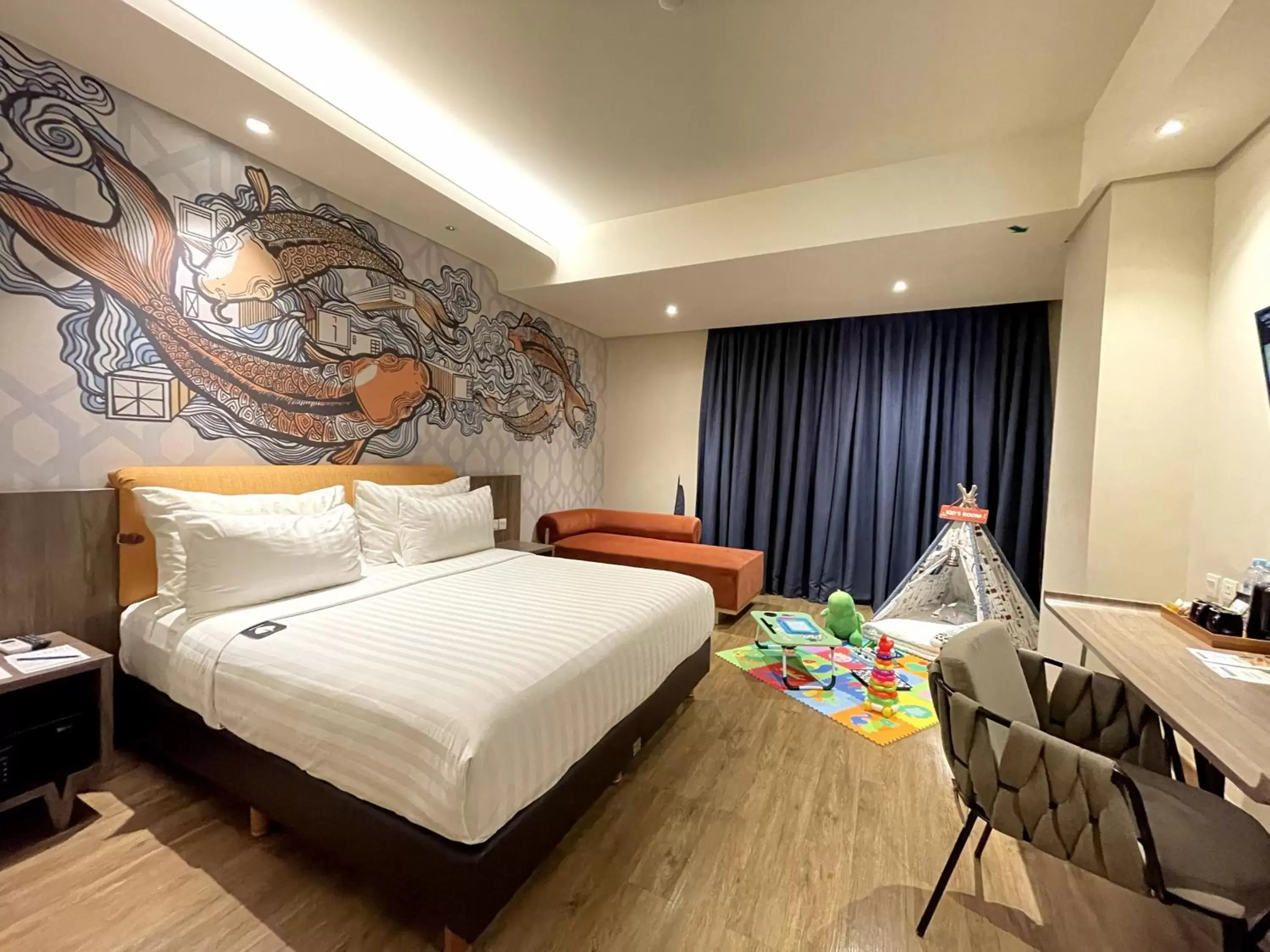 Bedroom, Bed in Luminor Hotel Kota Jakarta By WH