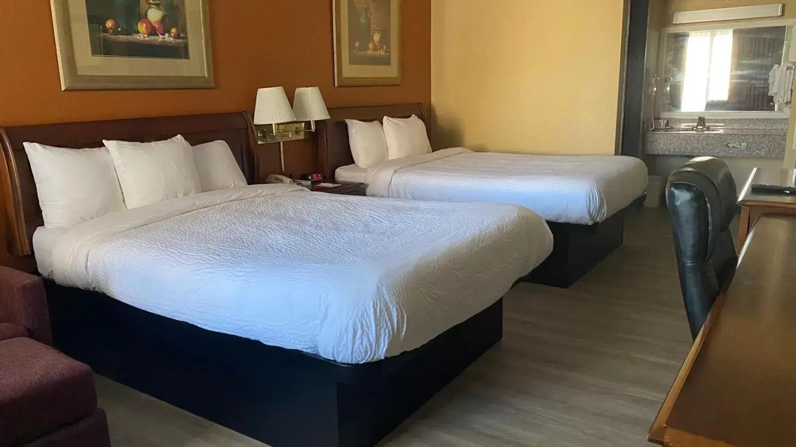 Double Room with Two Double Beds - Non-Smoking in Ramada by Wyndham Rome - Verona Double Room with Two Double Beds - Non-Smoking in Ramada by Wyndham Rome - Verona