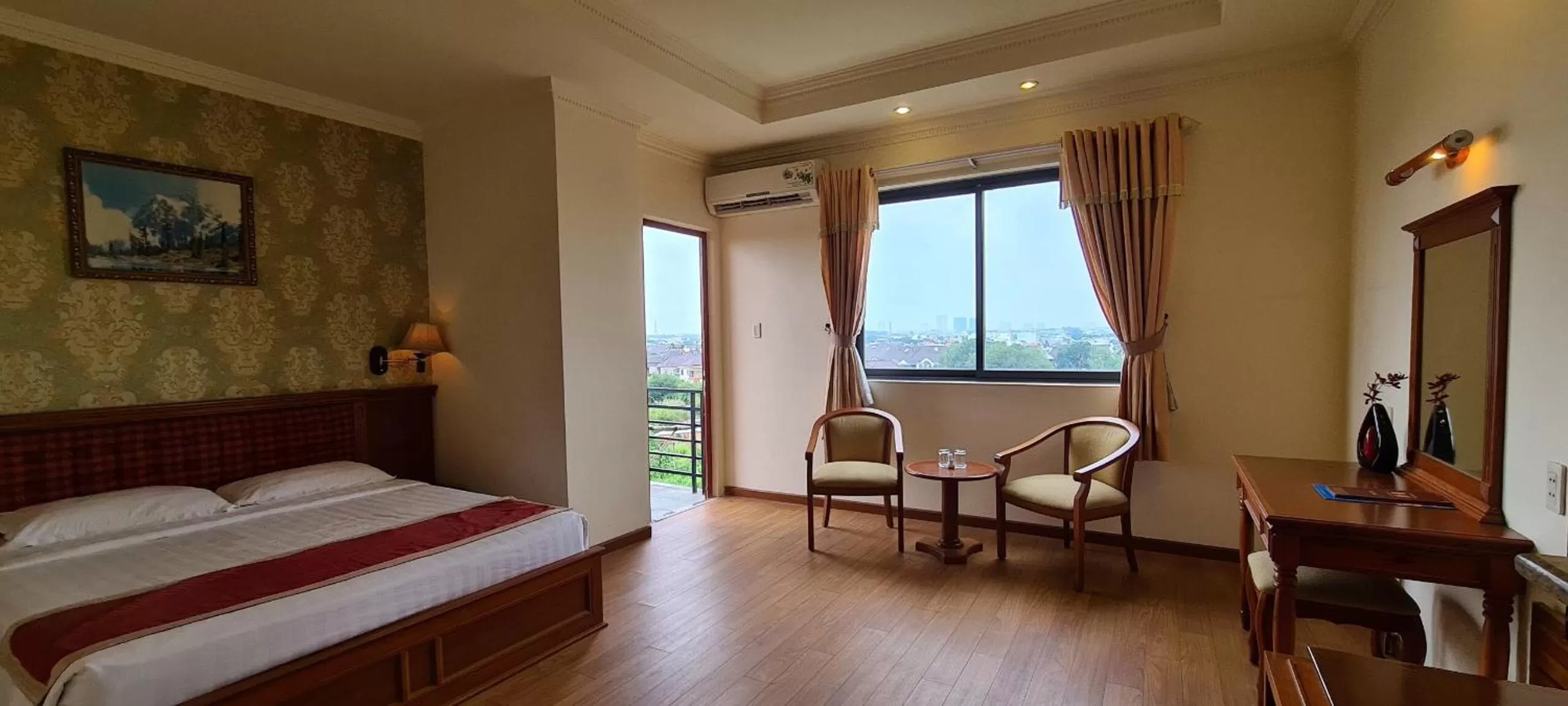 Bed in Hoang Yen Hotel