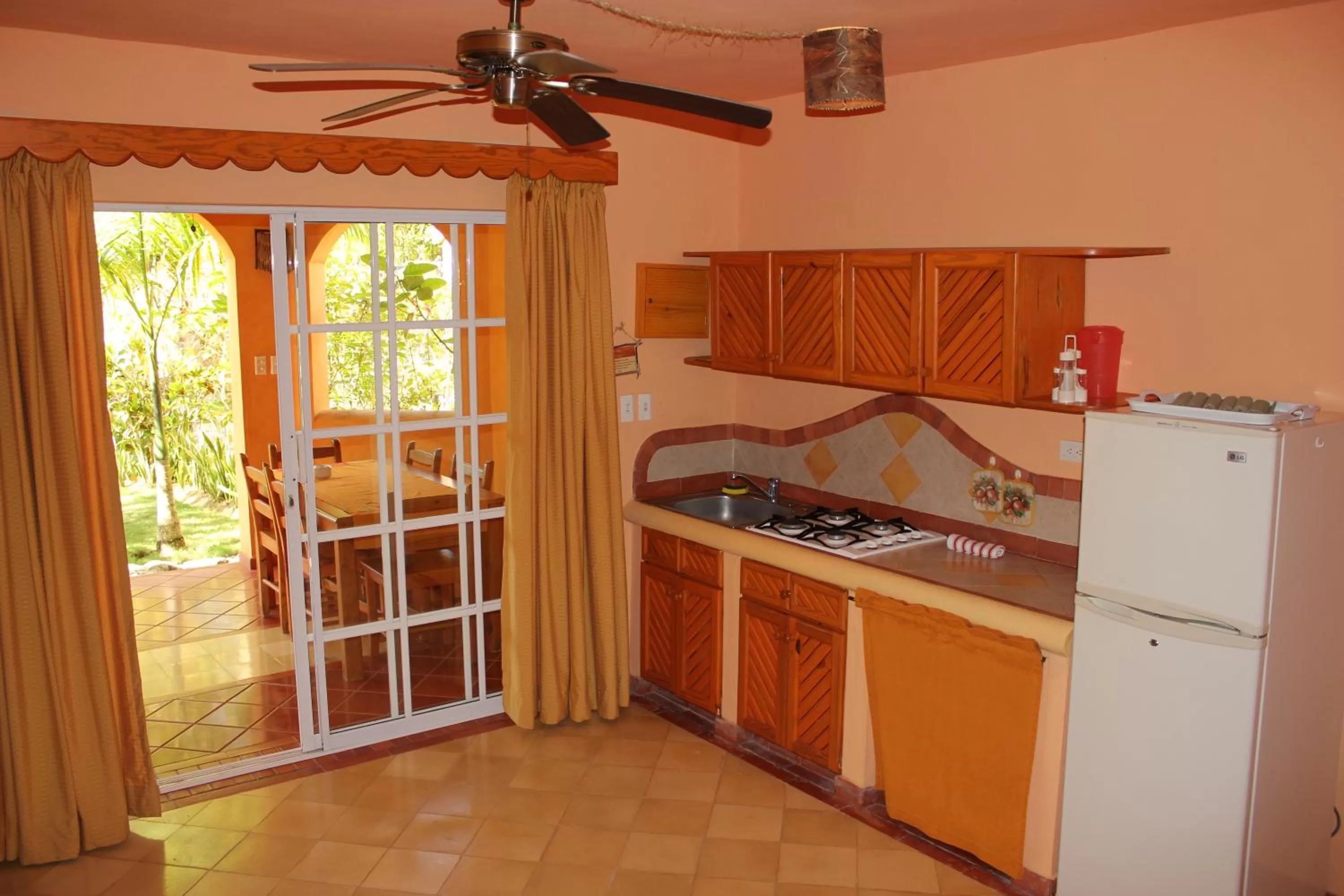 Day, Kitchen/Kitchenette in Hotel - Residencial Madrugada