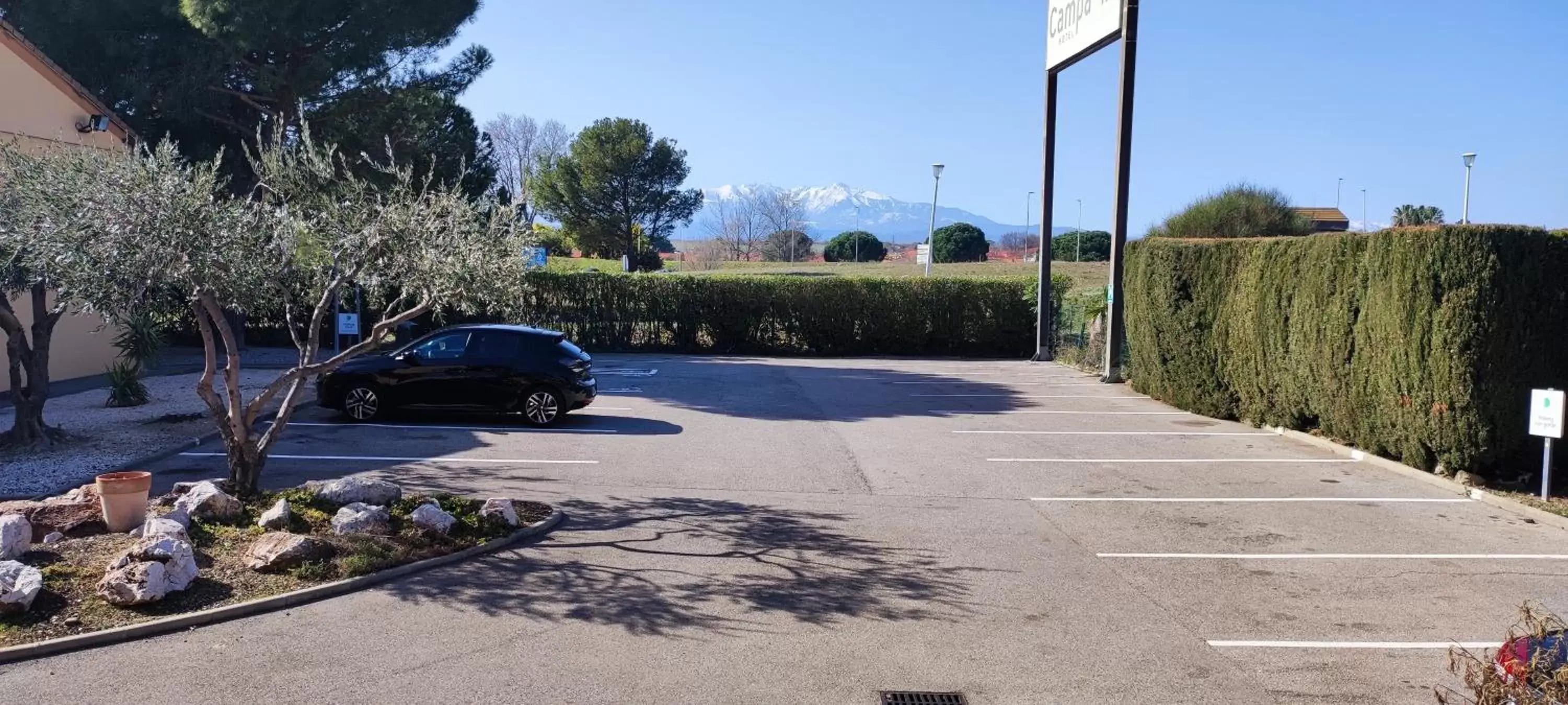 Parking in Campanile Perpignan Sud