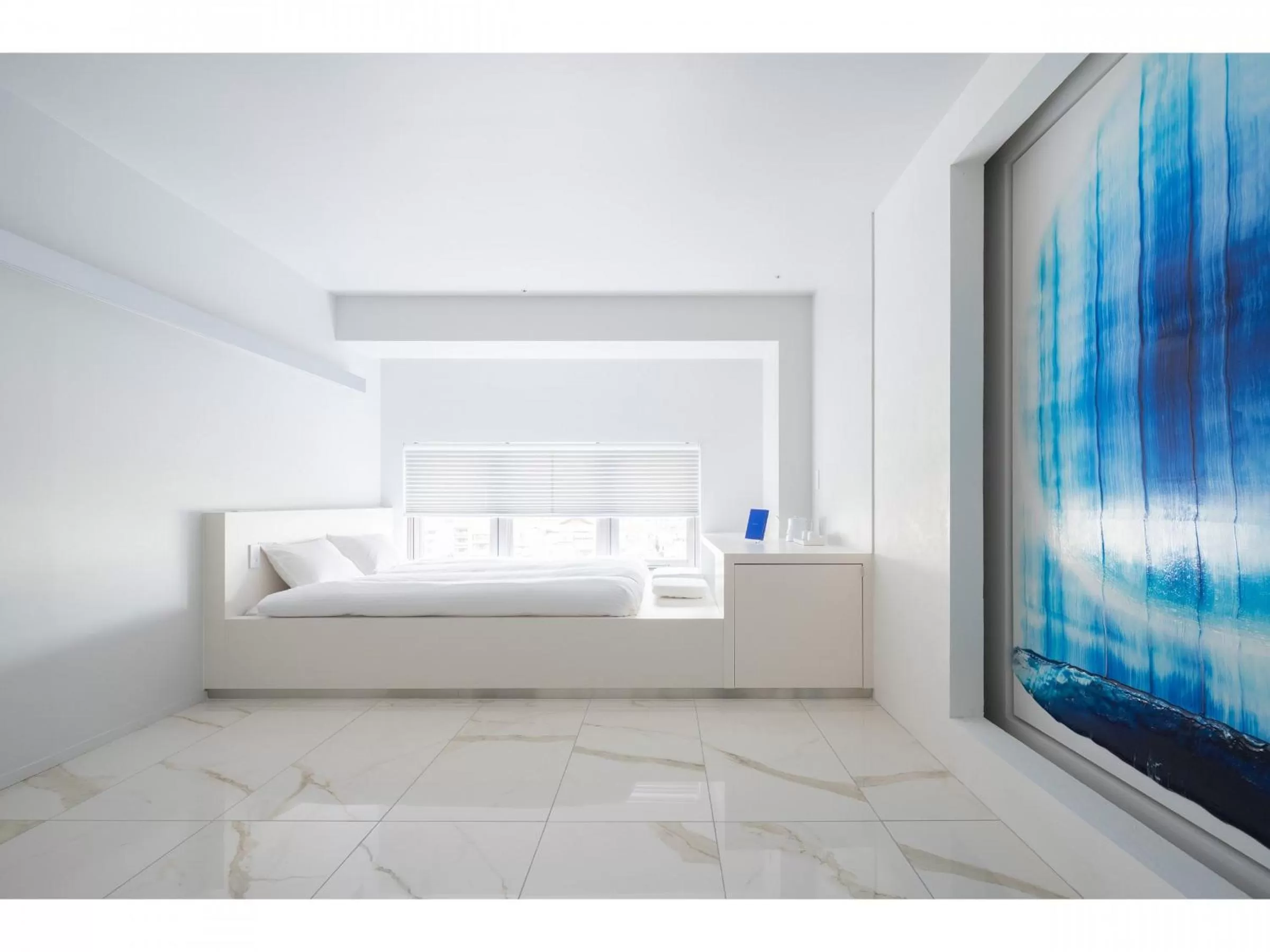 Photo of the whole room, Bed in BnA Alter Museum