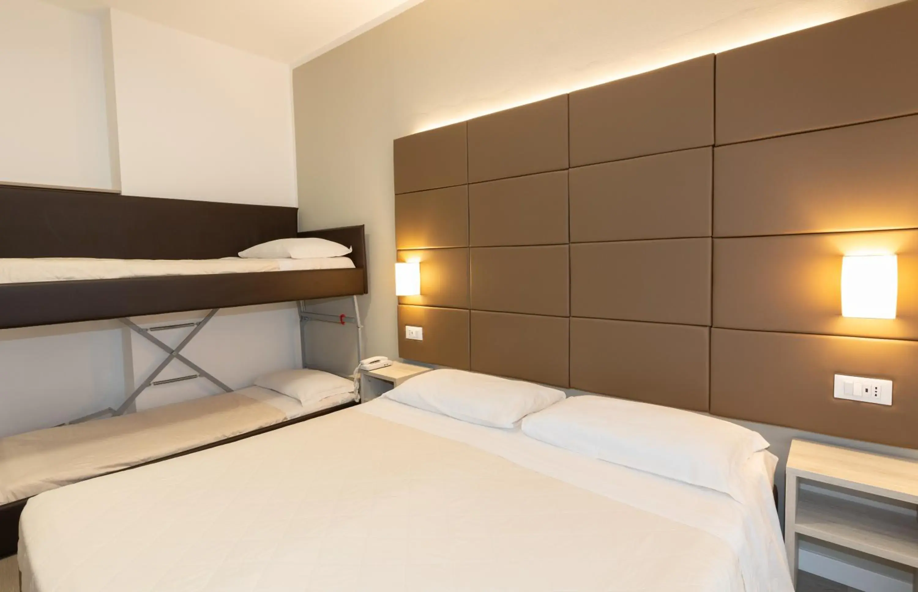 Bed in Hotel Carinthia