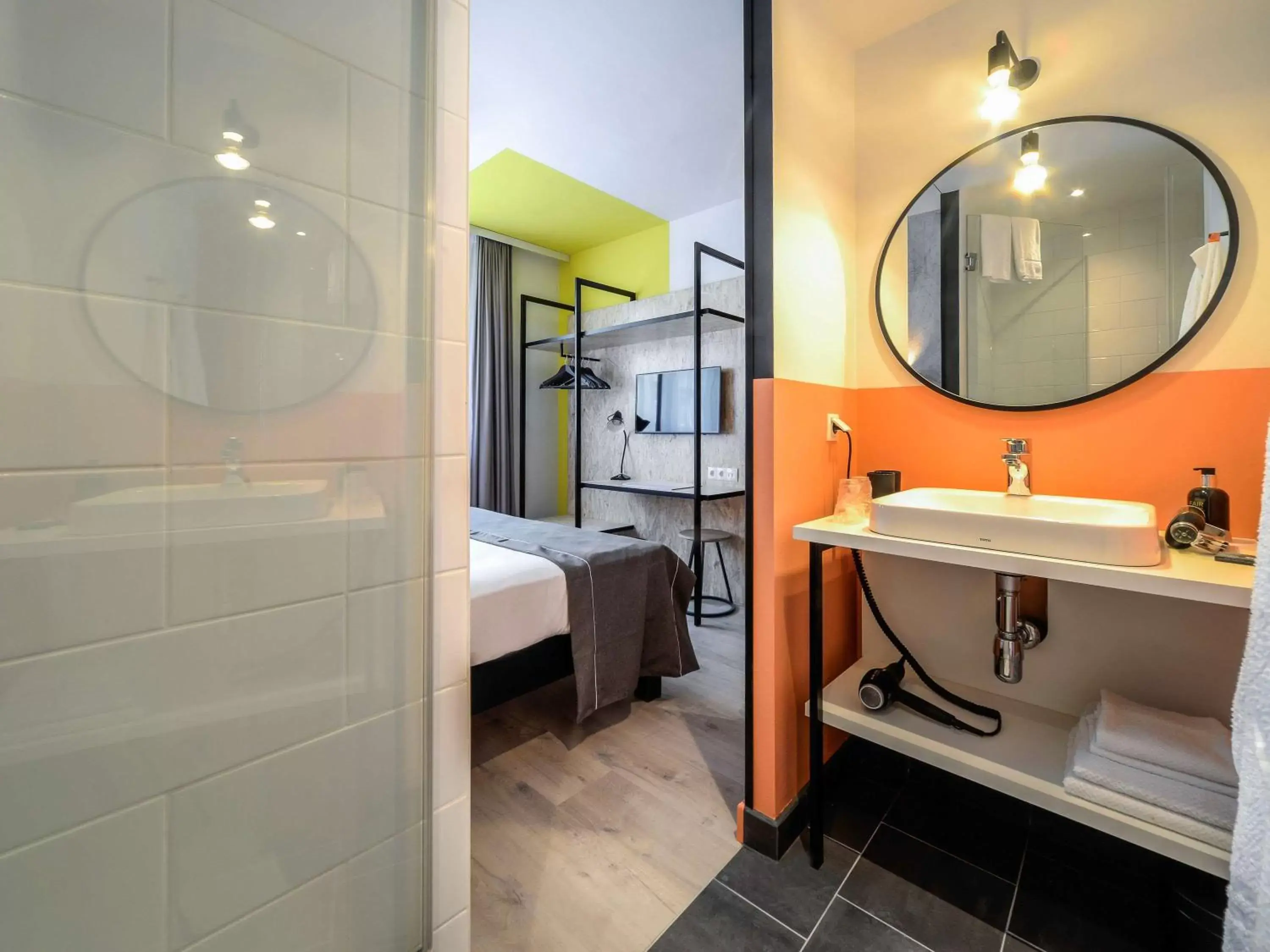 Photo of the whole room, Bathroom in ibis Styles Wien Messe Prater