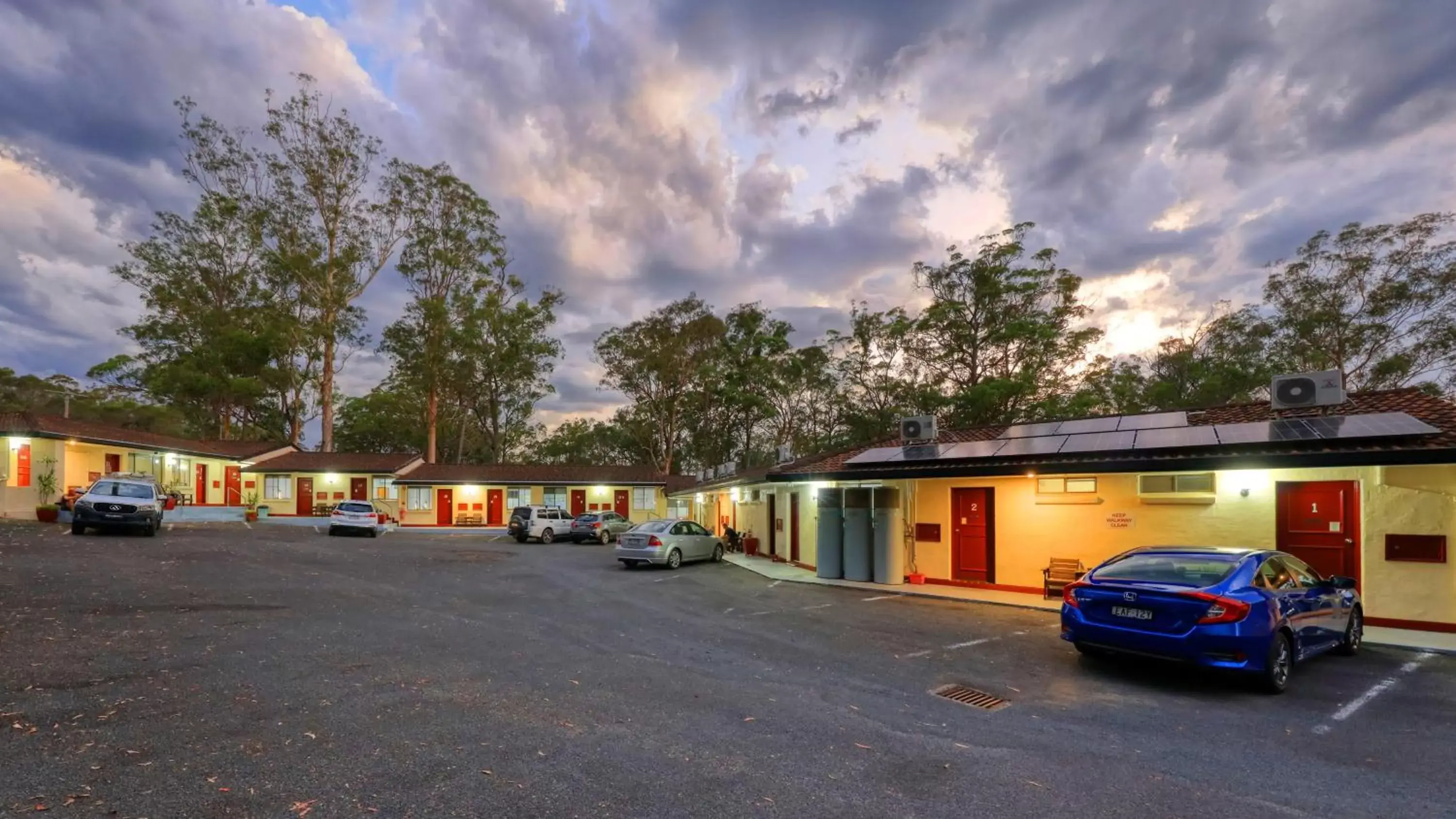 Parking, Property Building in Kempsey Powerhouse Motel