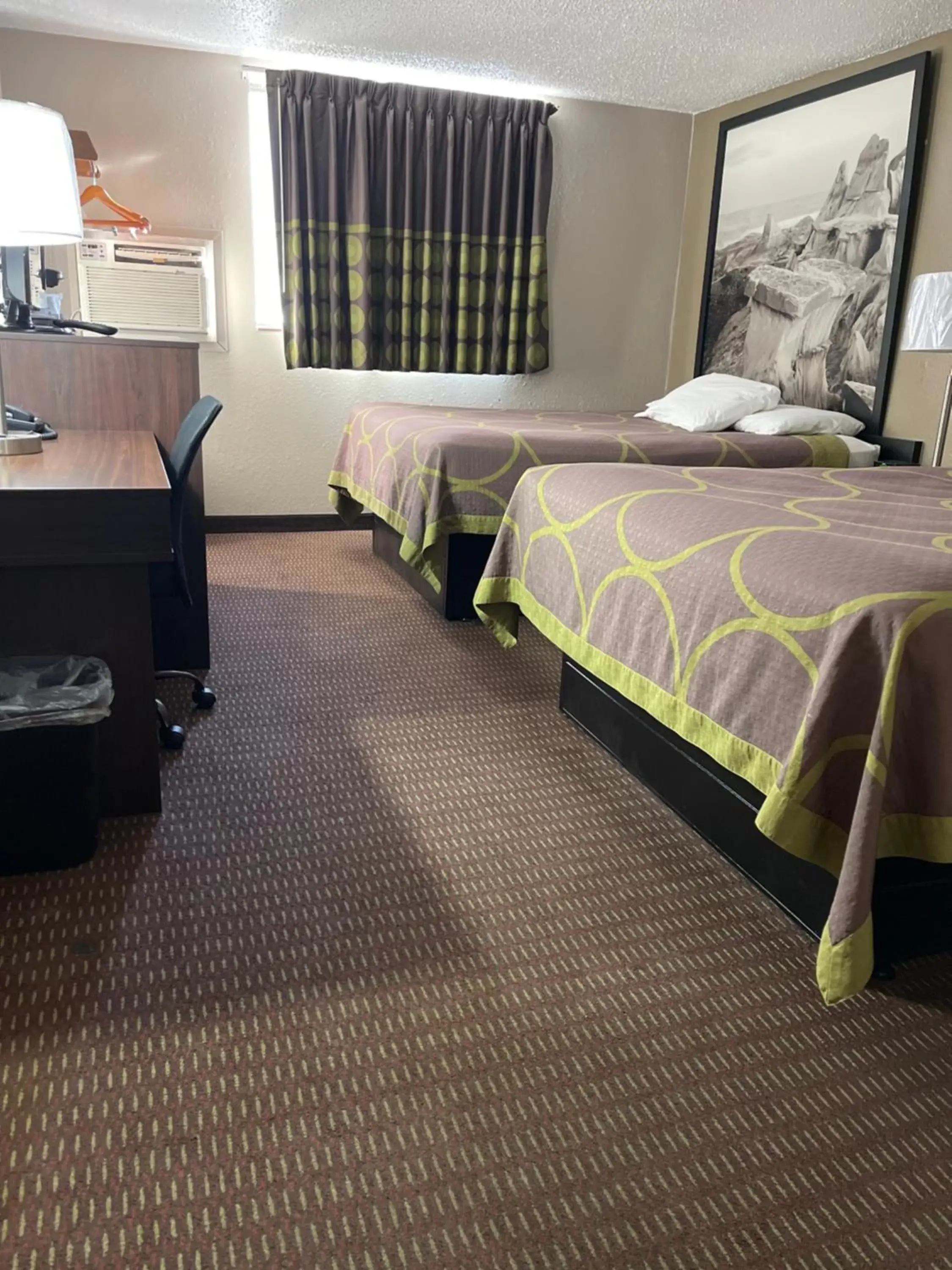 Photo of the whole room, Bed in Super 8 by Wyndham Bismarck Photo of the whole room, Bed in Super 8 by Wyndham Bismarck