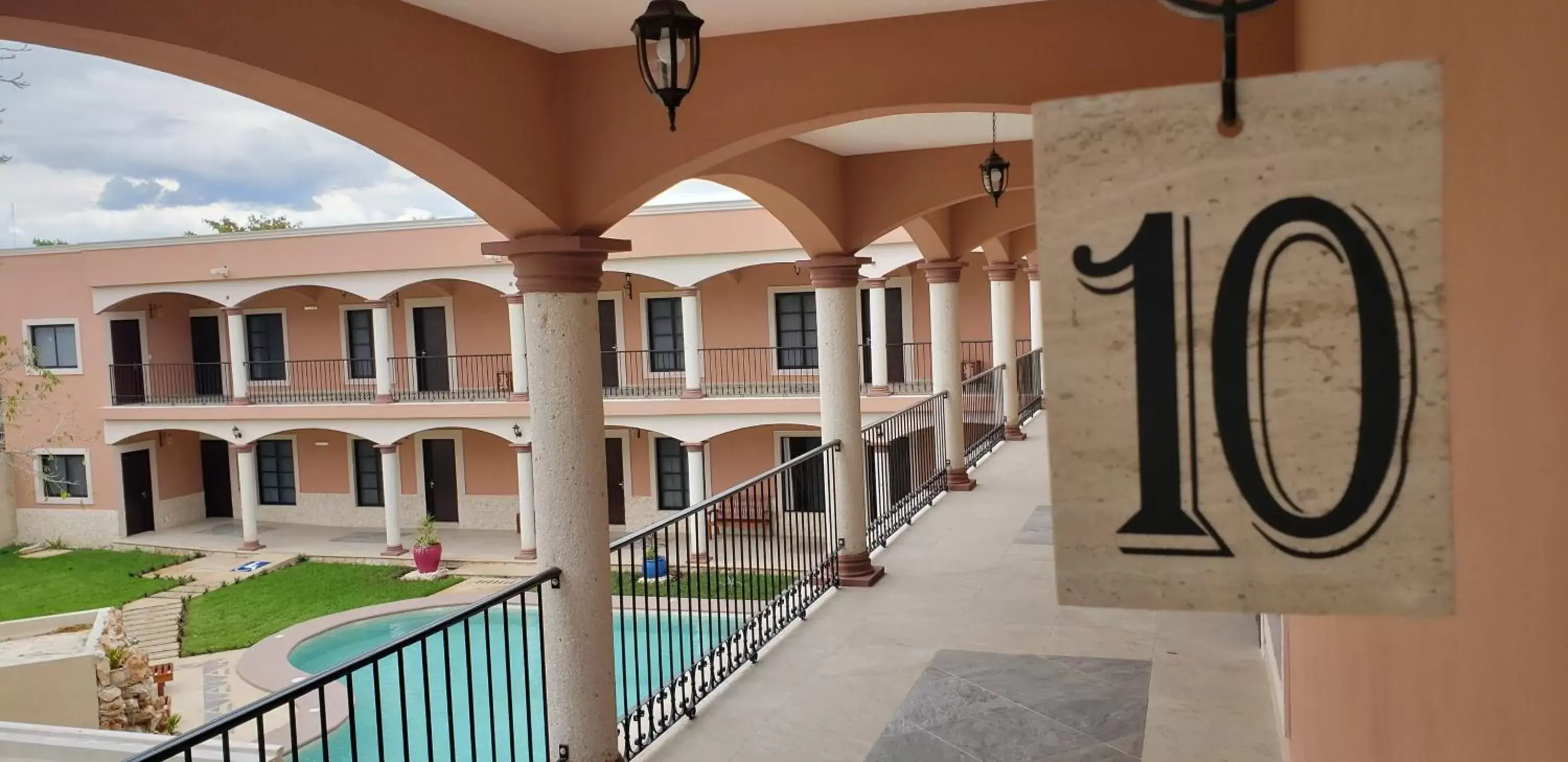 Balcony/Terrace, Pool View in Los Frailes Hotel Boutique