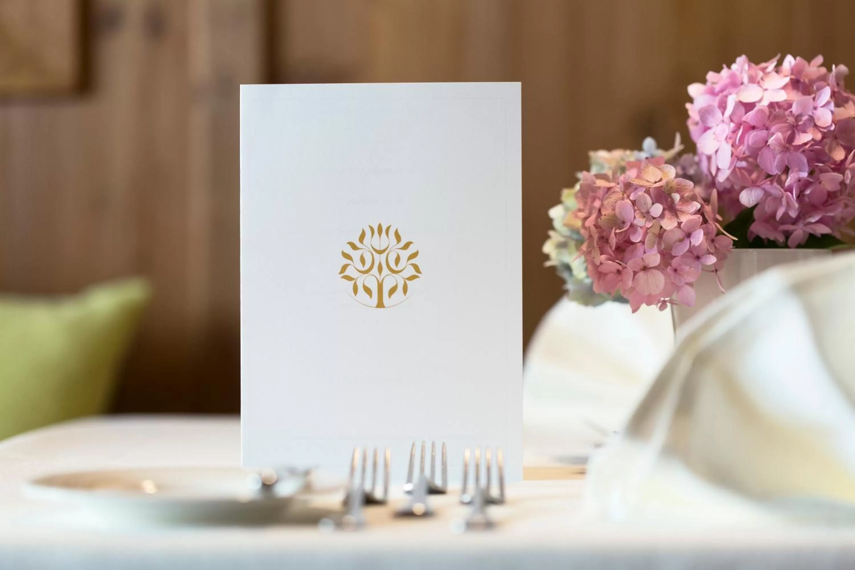 Restaurant/places to eat in ElisabethHotel Premium Private Retreat- Adults only