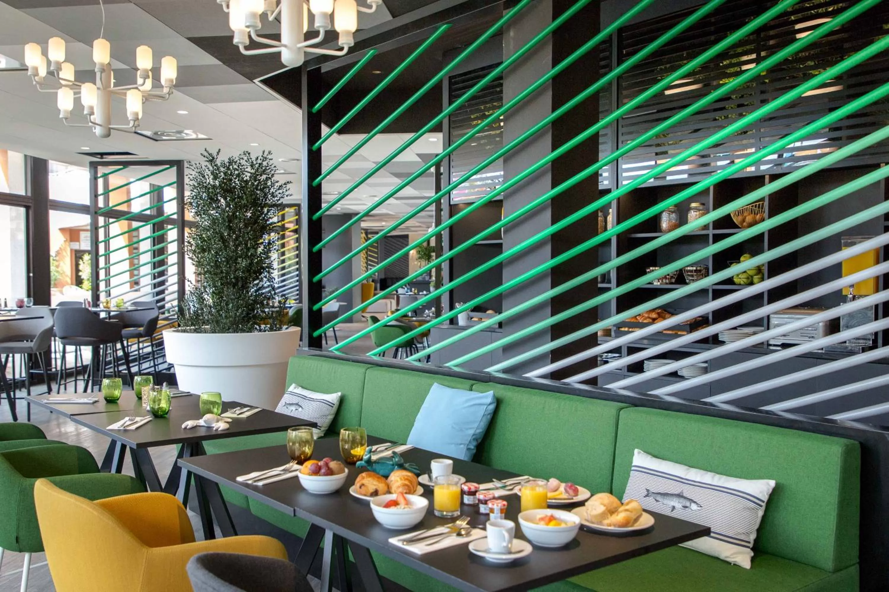 Restaurant/places to eat in Mercure Hyères Centre Côte d'Azur