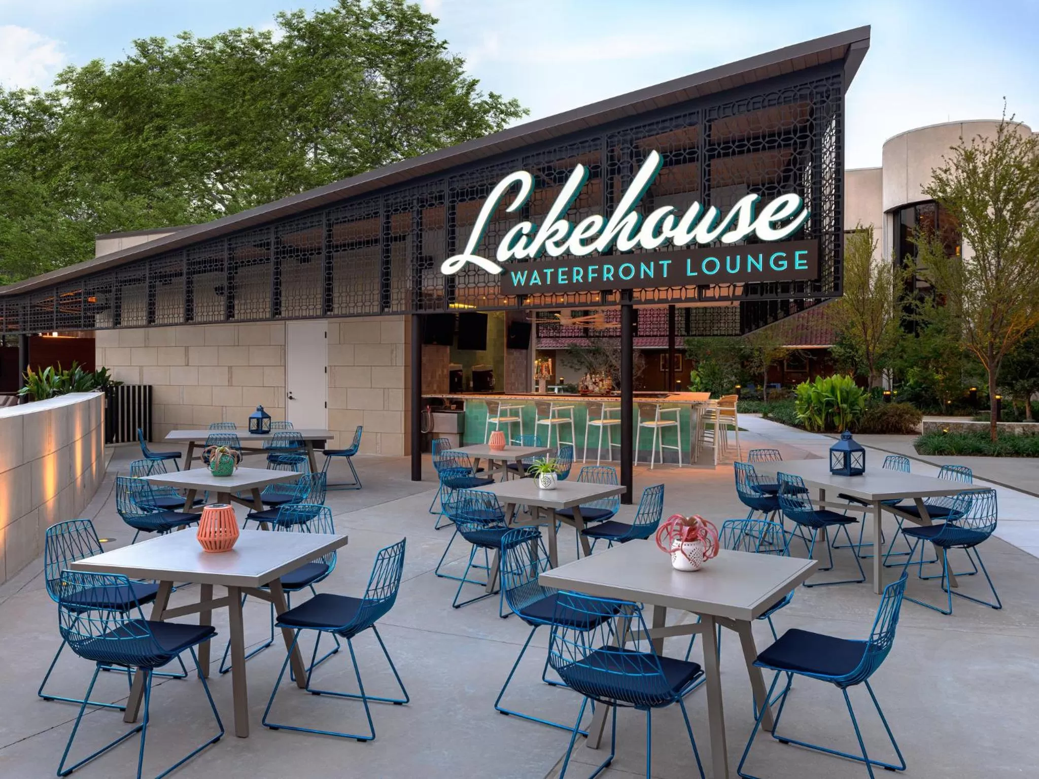 Restaurant/places to eat in Omni Las Colinas Hotel