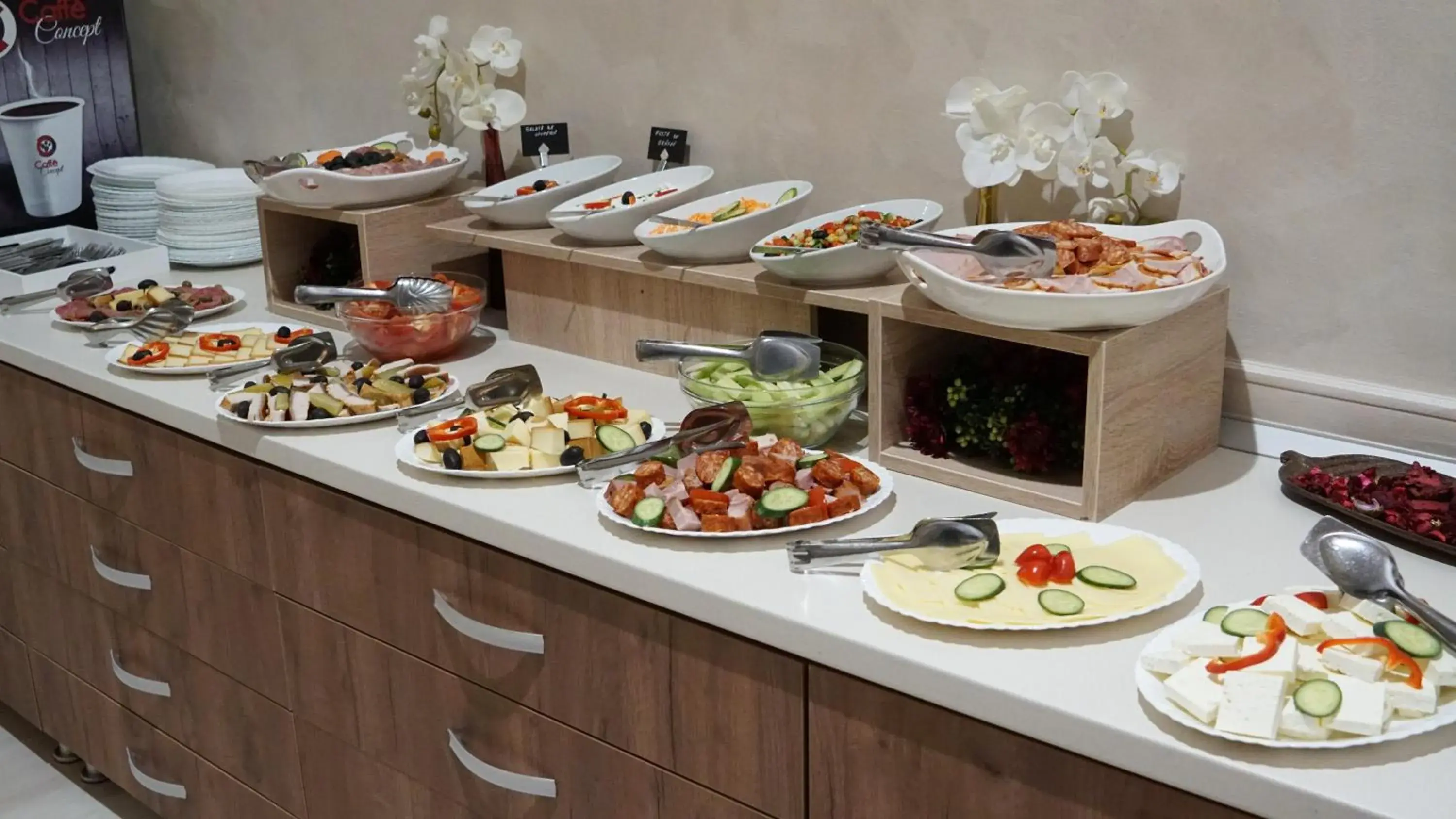 Buffet breakfast, Food in Hotel Nevis Wellness & SPA