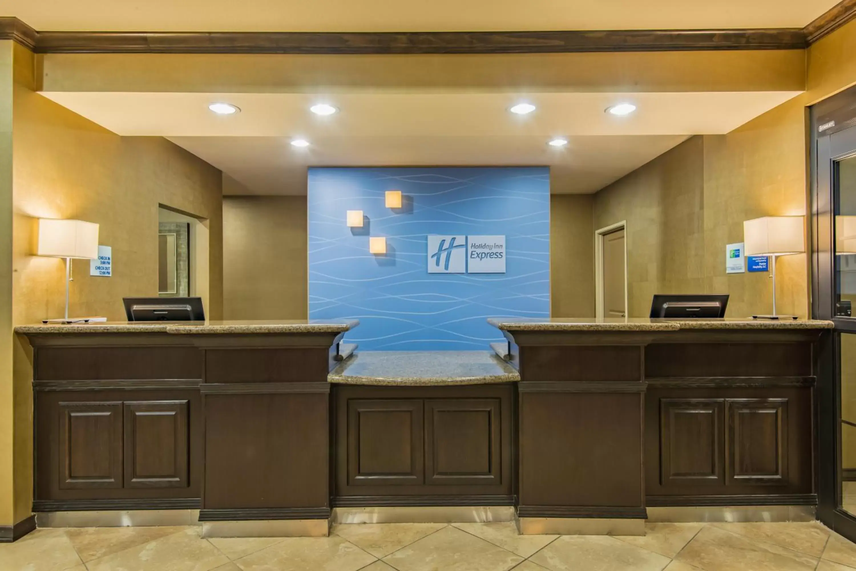 Property building, Lobby/Reception in Holiday Inn Express & Suites Clovis, an IHG Hotel