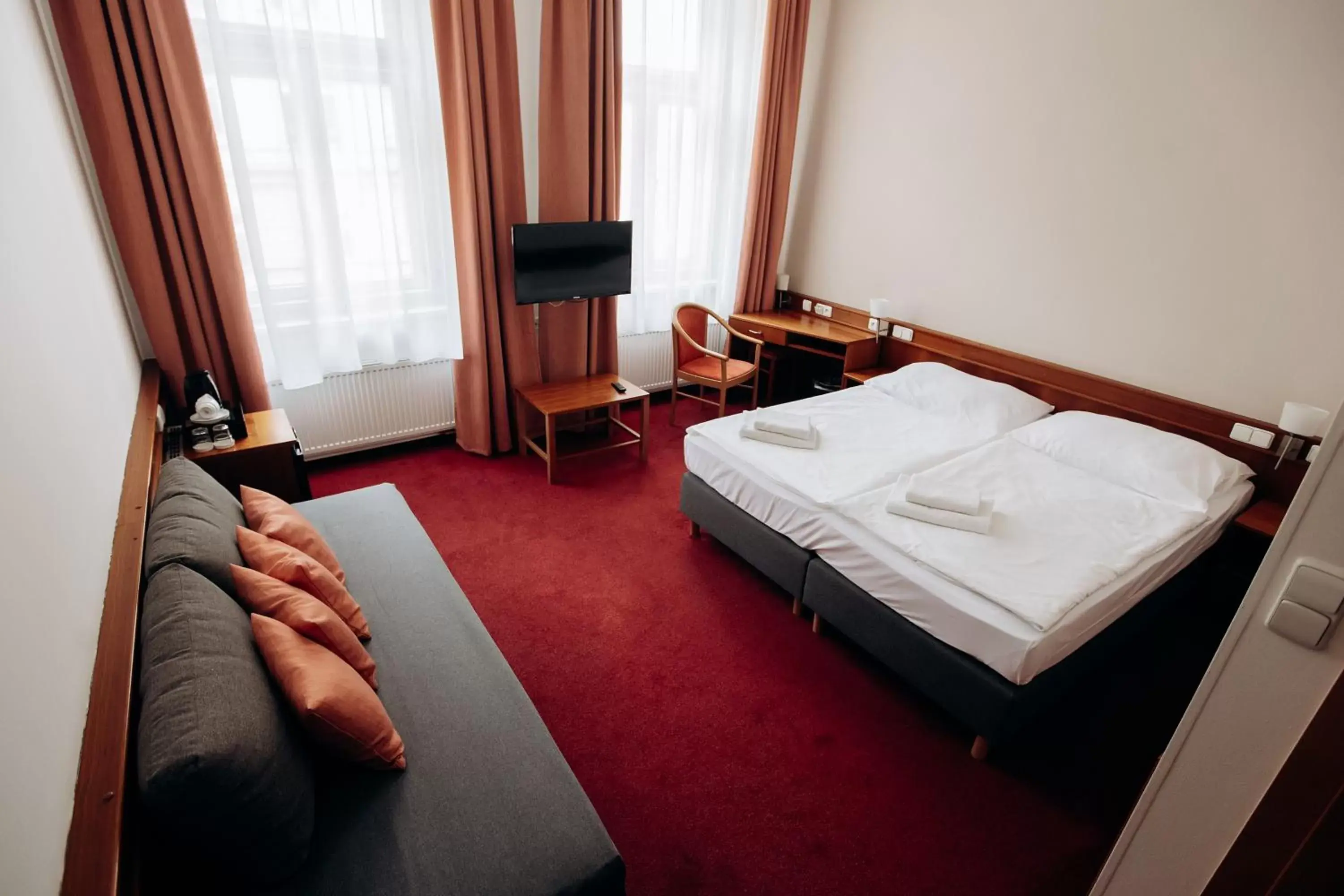 Triple Room in Alton Triple Room in Alton