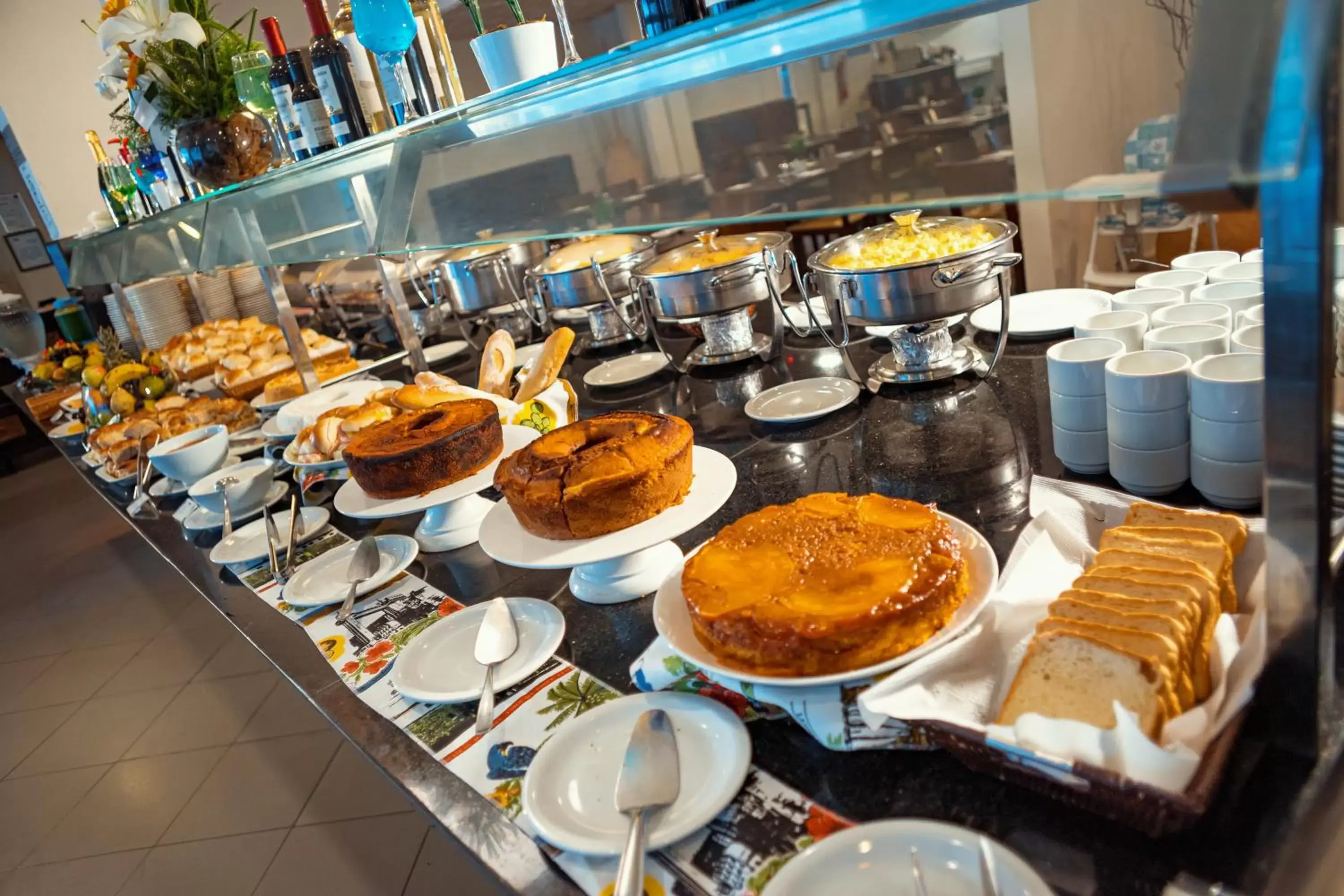 Buffet breakfast in Grande Hotel da Barra