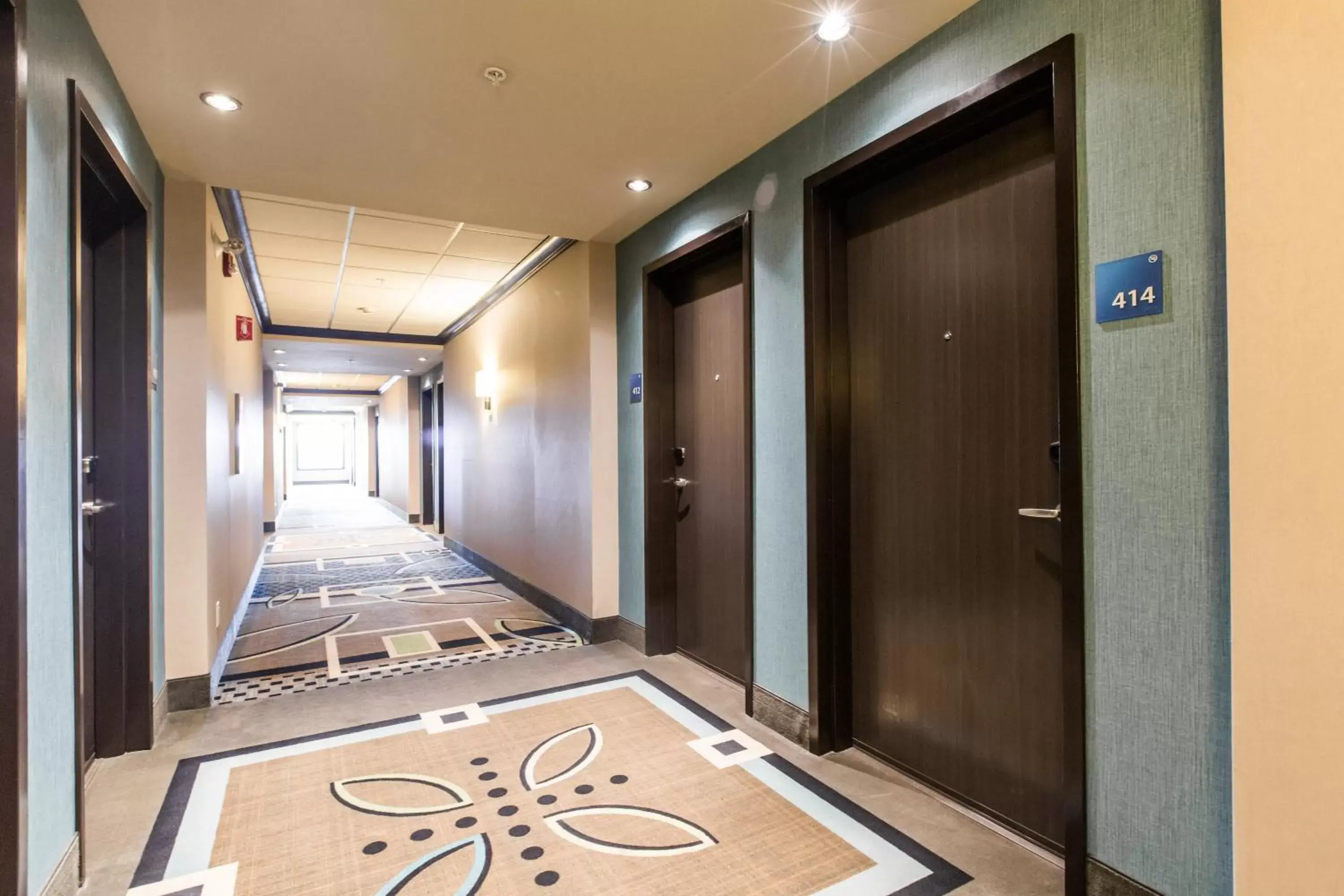 Lobby or reception in Holiday Inn Express & Suites Spruce Grove - Stony Plain, an IHG Hotel