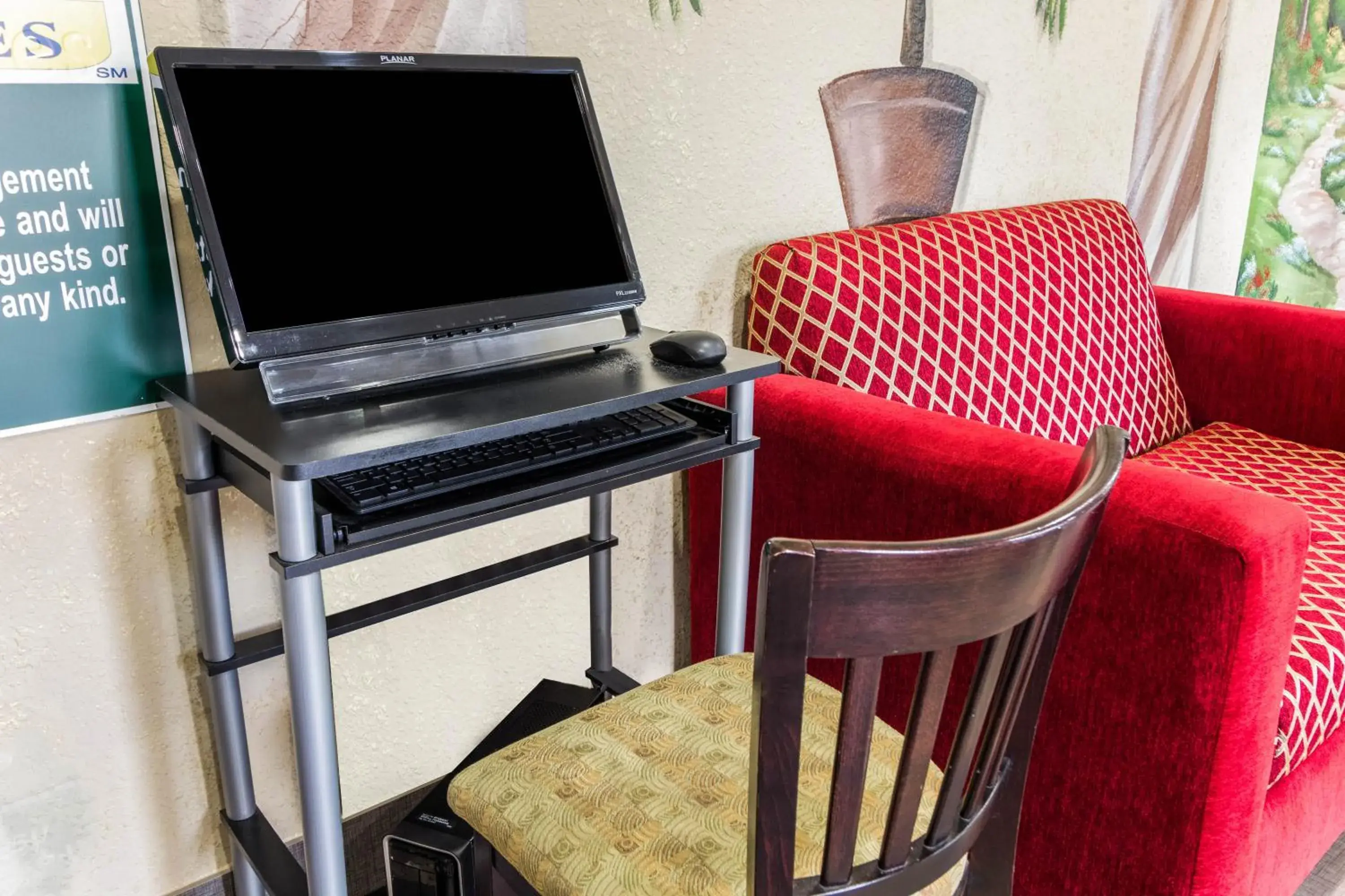 Business facilities, TV/Entertainment Center in Scottish Inn and Suites Baytown