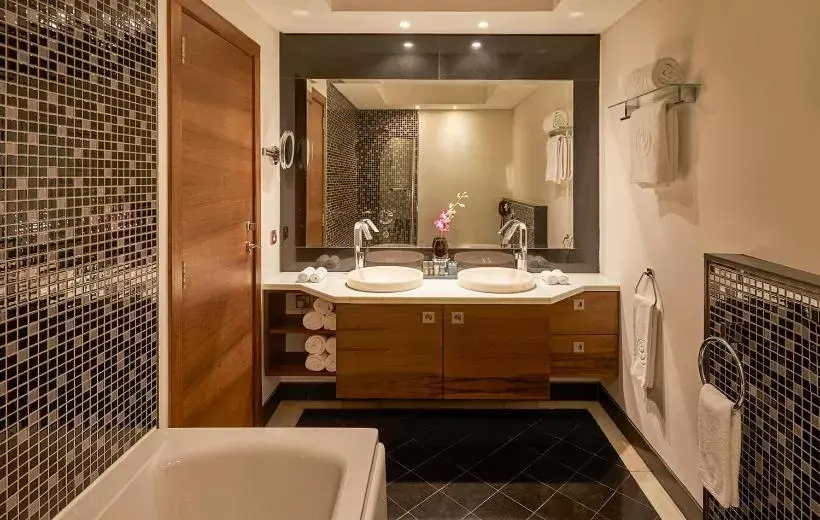 Executive Suite - City View (Nonsmoking) in Safir Fintas Hotel Kuwait Executive Suite - City View (Nonsmoking) in Safir Fintas Hotel Kuwait