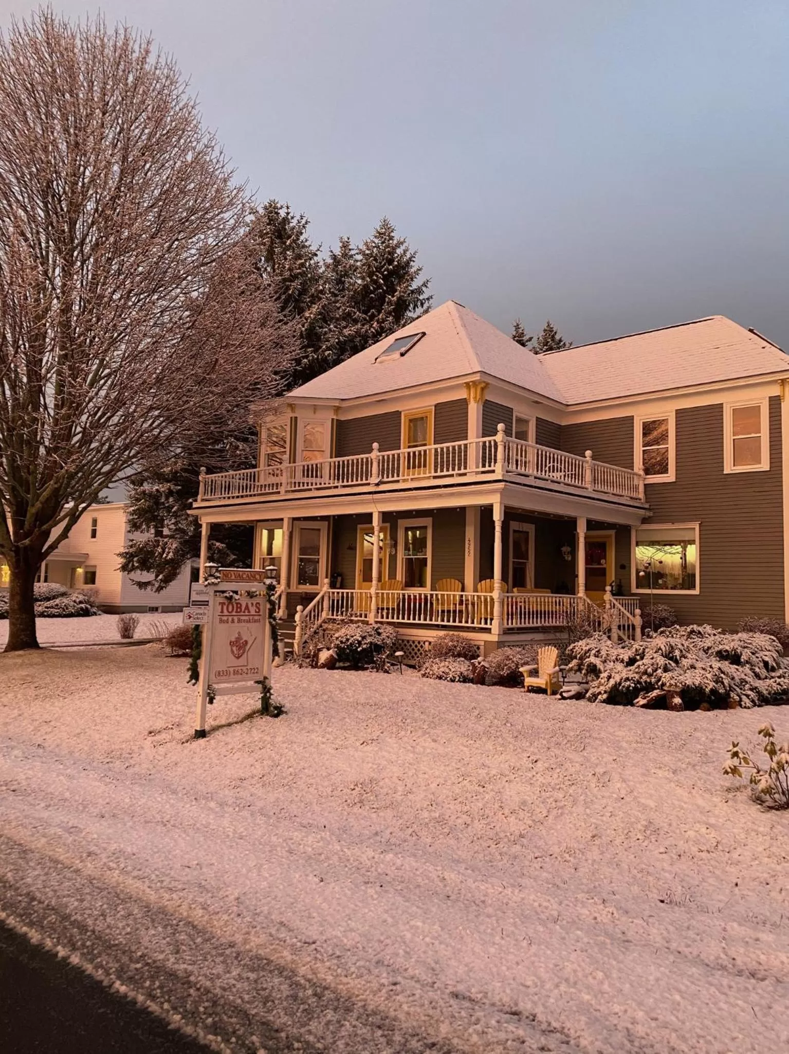 Property building in Toba's Bed & Breakfast