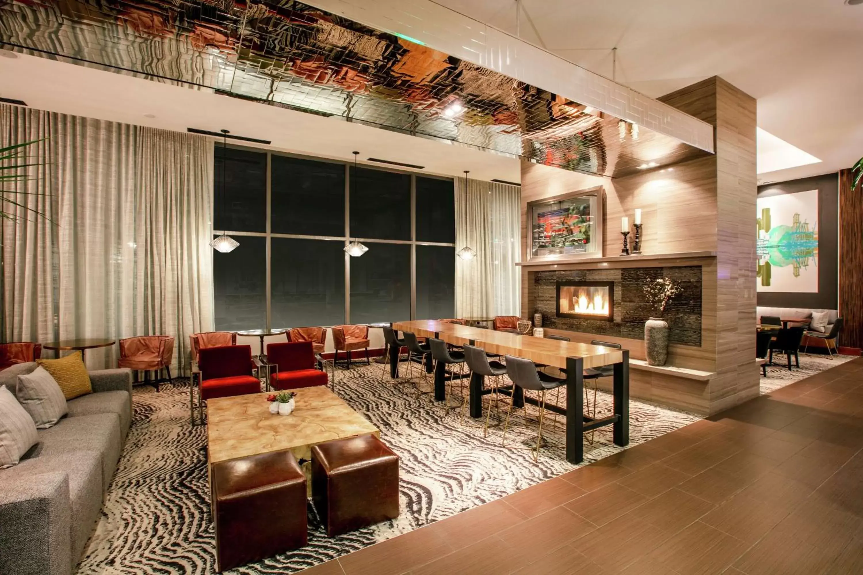 Lobby or reception, Lounge/Bar in Hilton Garden Inn Seattle Downtown