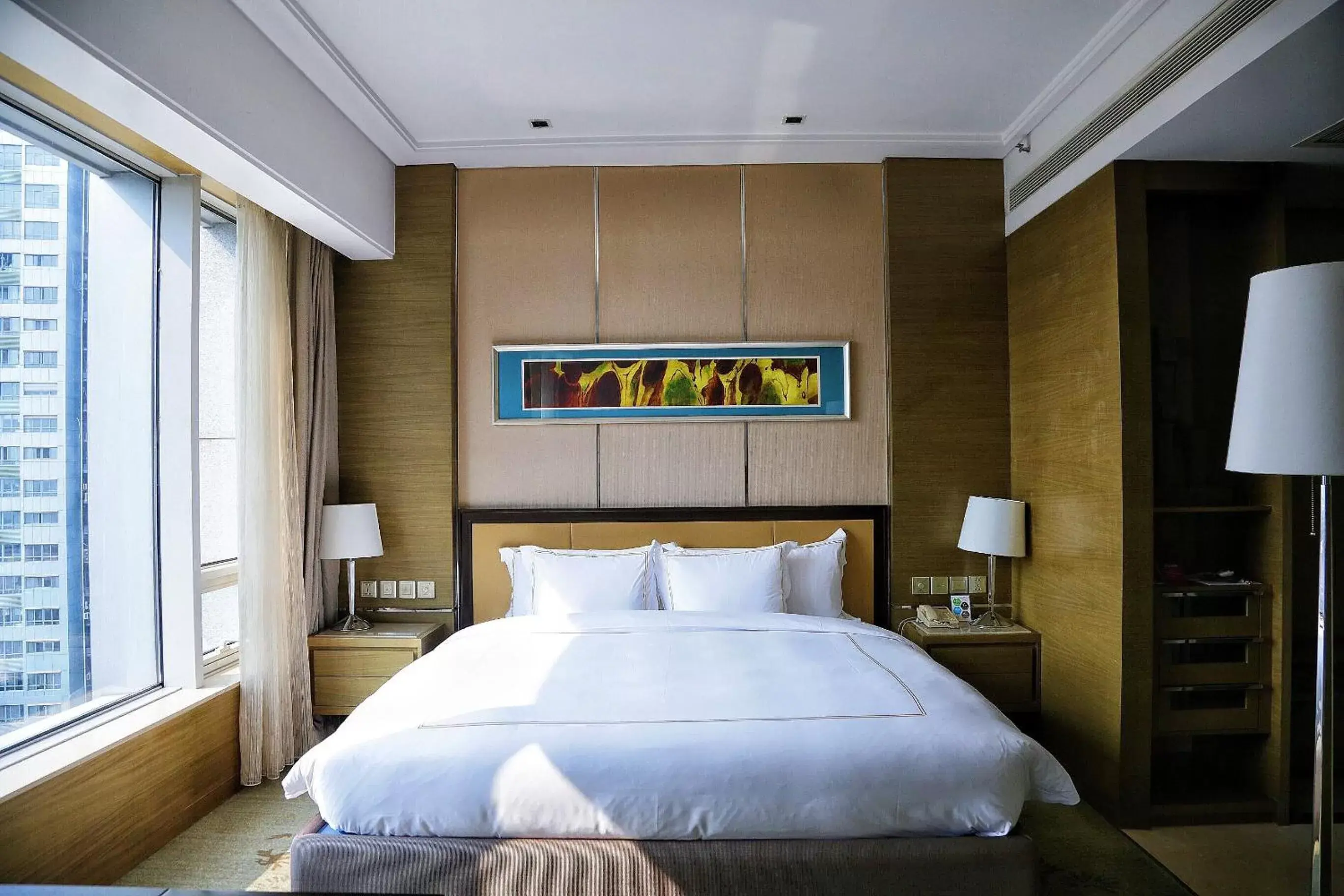 Photo of the whole room, Bed in Crowne Plaza Nanjing Jiangning, an IHG Hotel