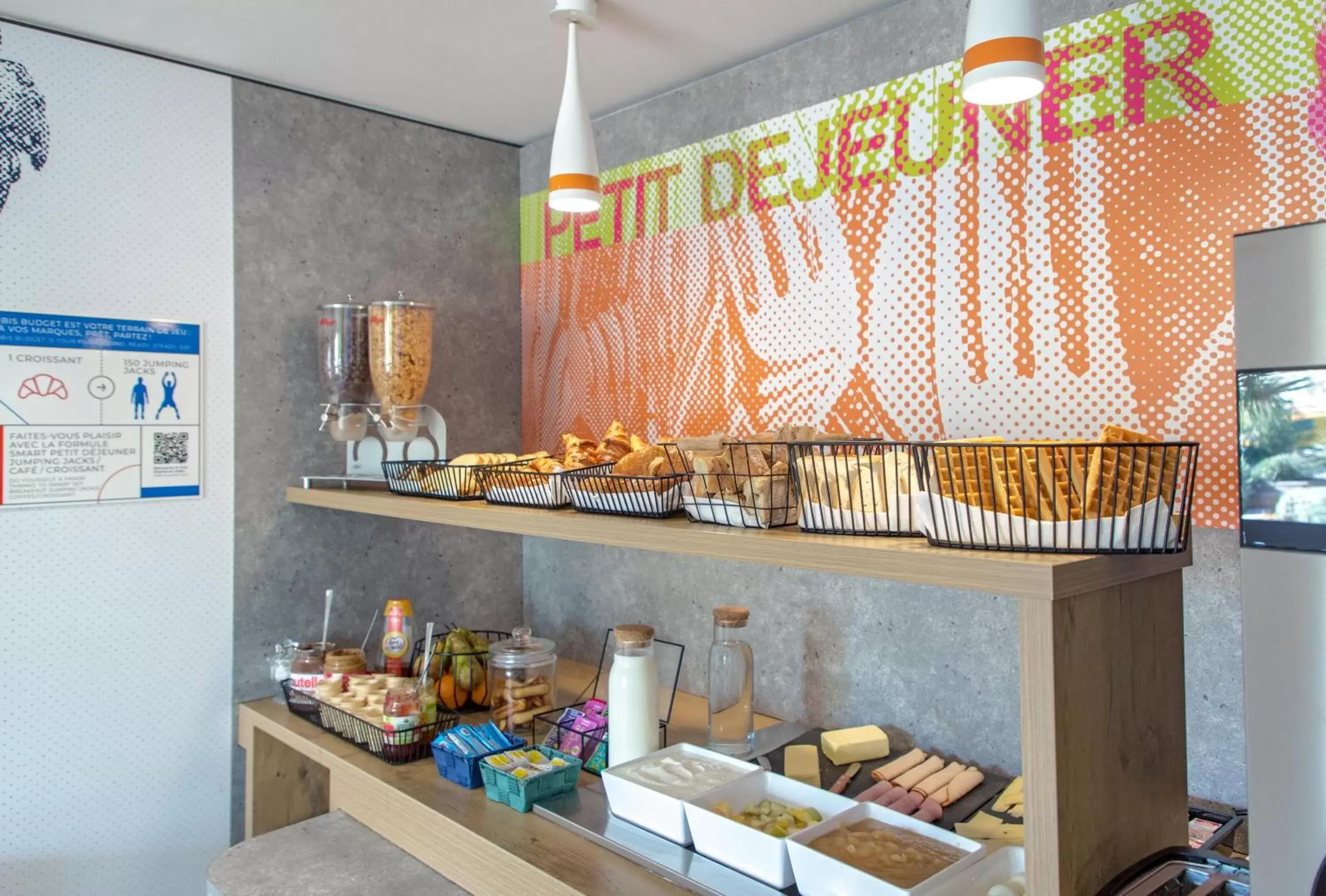 Food and drinks in Ibis Budget Fréjus Capitou