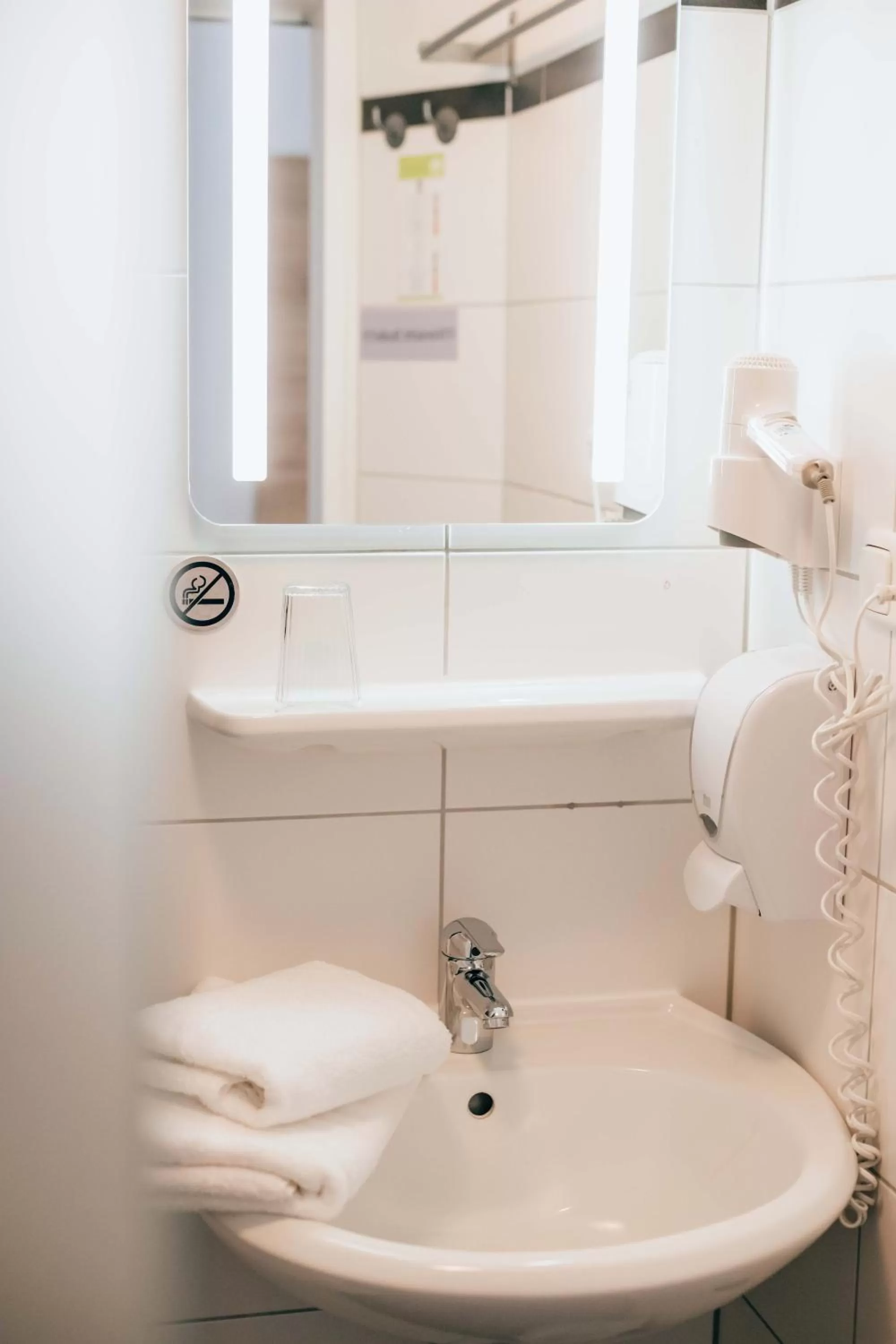 Bathroom in Hotel Andres