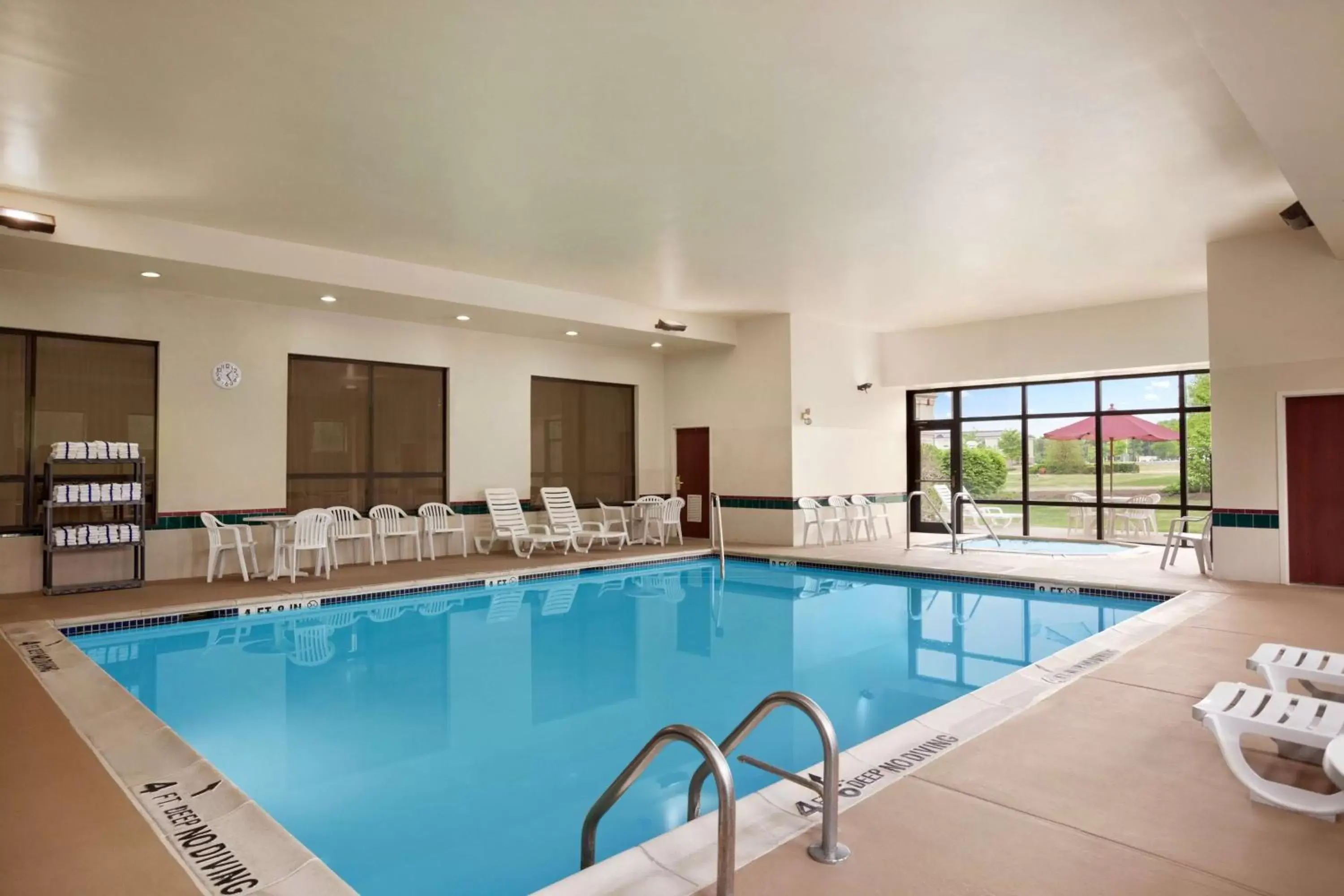 Pool view, Swimming Pool in Hampton Inn Quakertown