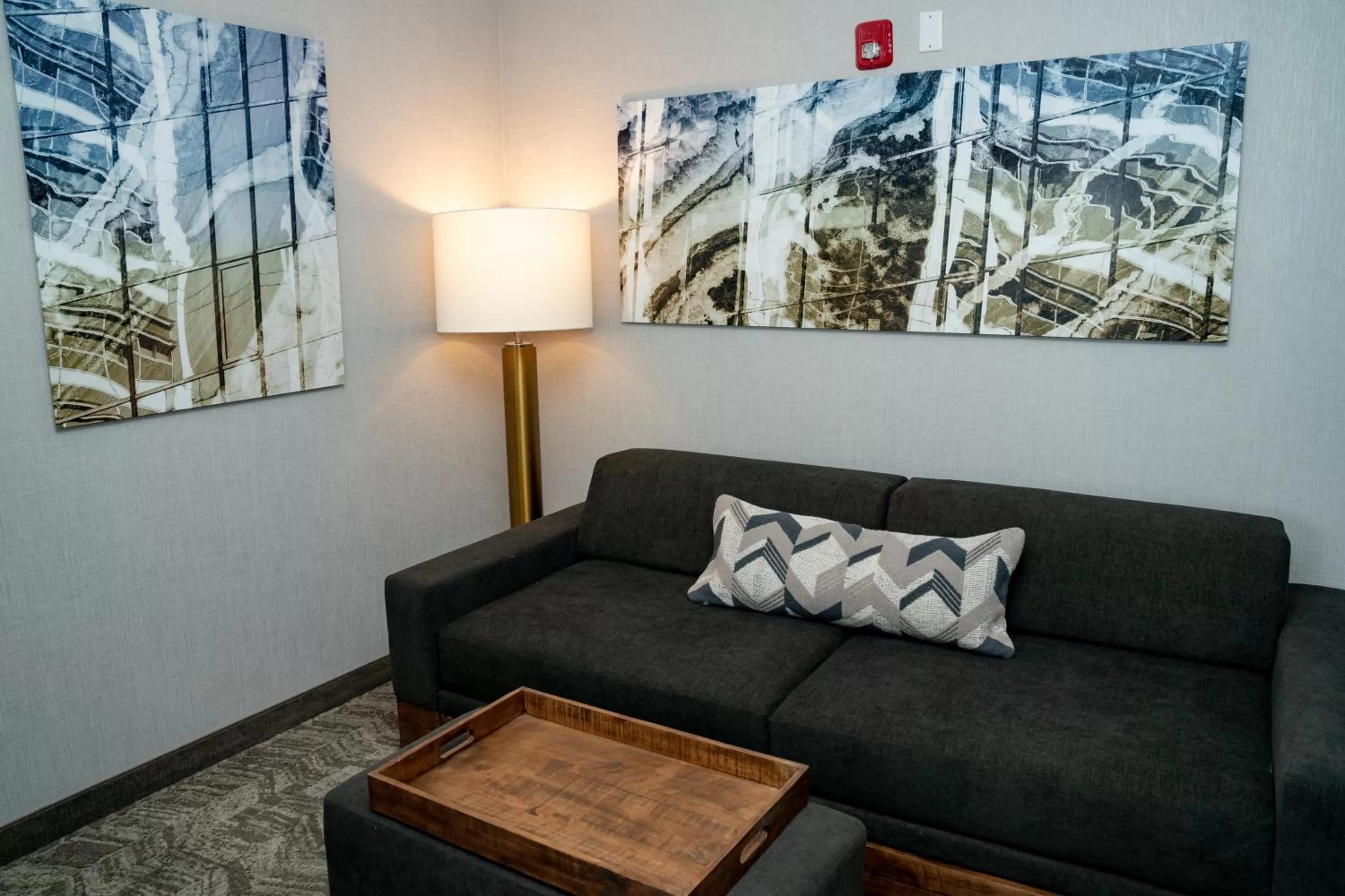 Seating area in SpringHill Suites by Marriott Woodbridge