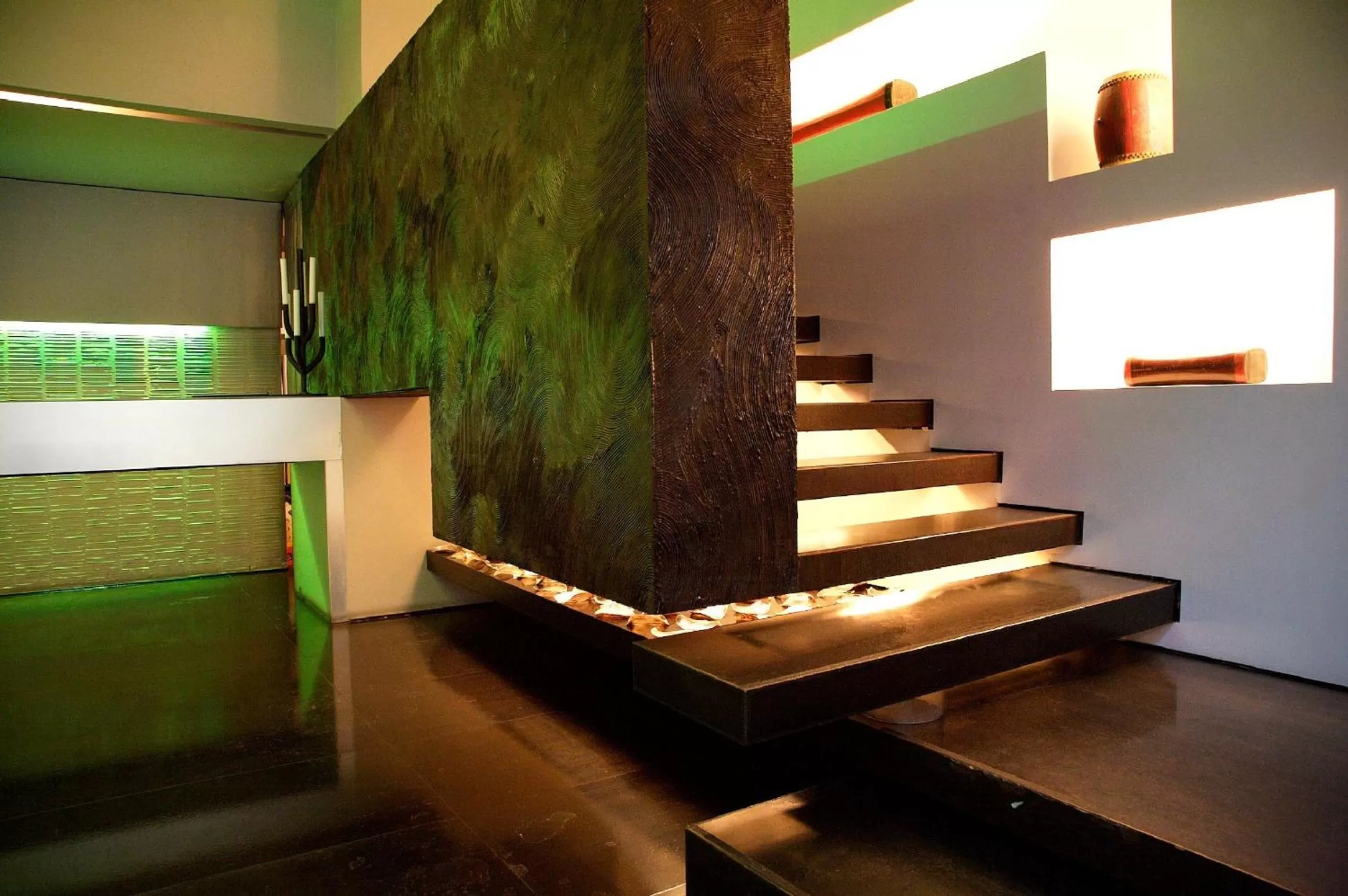 Lobby or reception in Sina The Gray