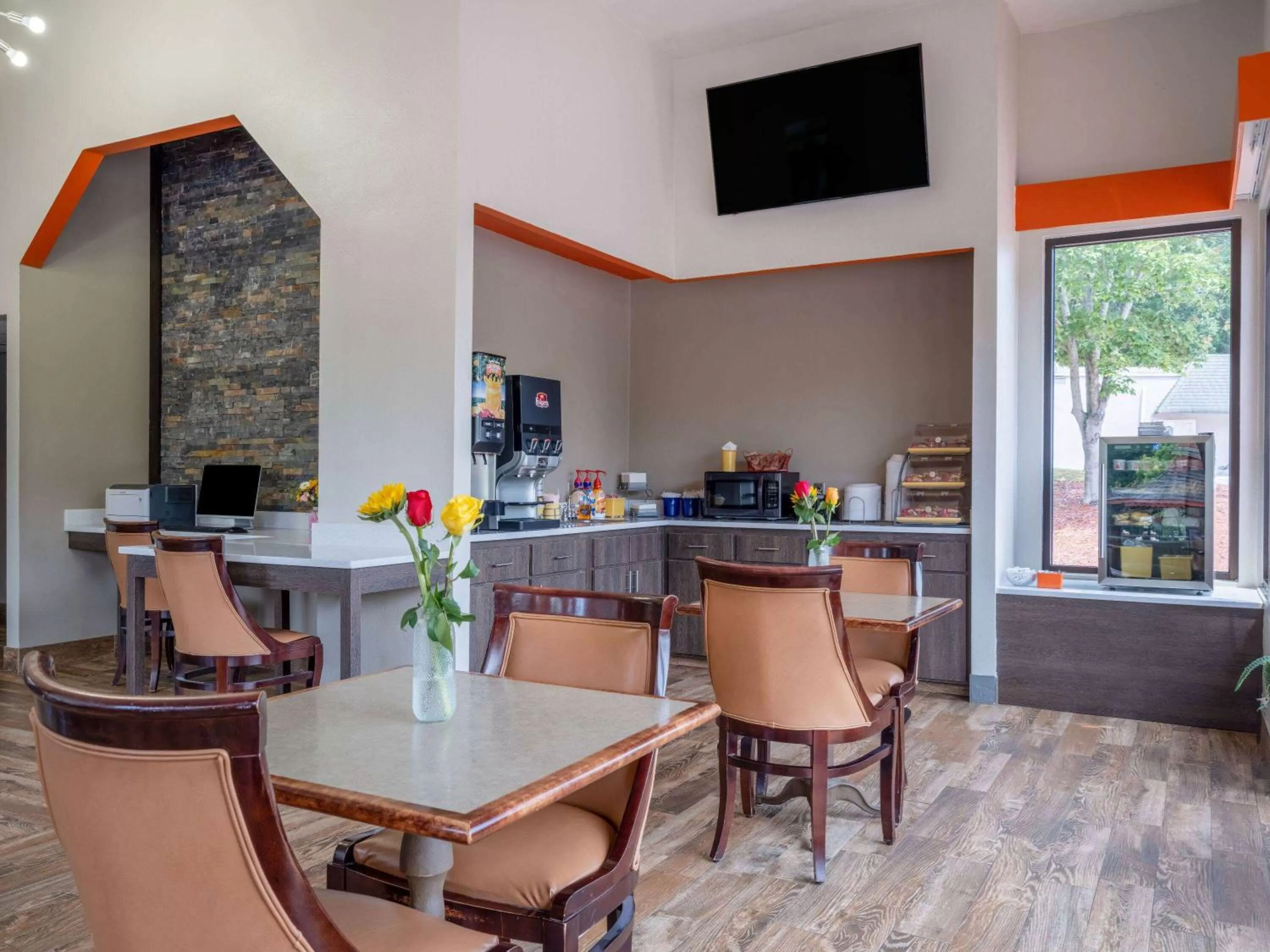 Breakfast in Days Inn by Wyndham Clemson