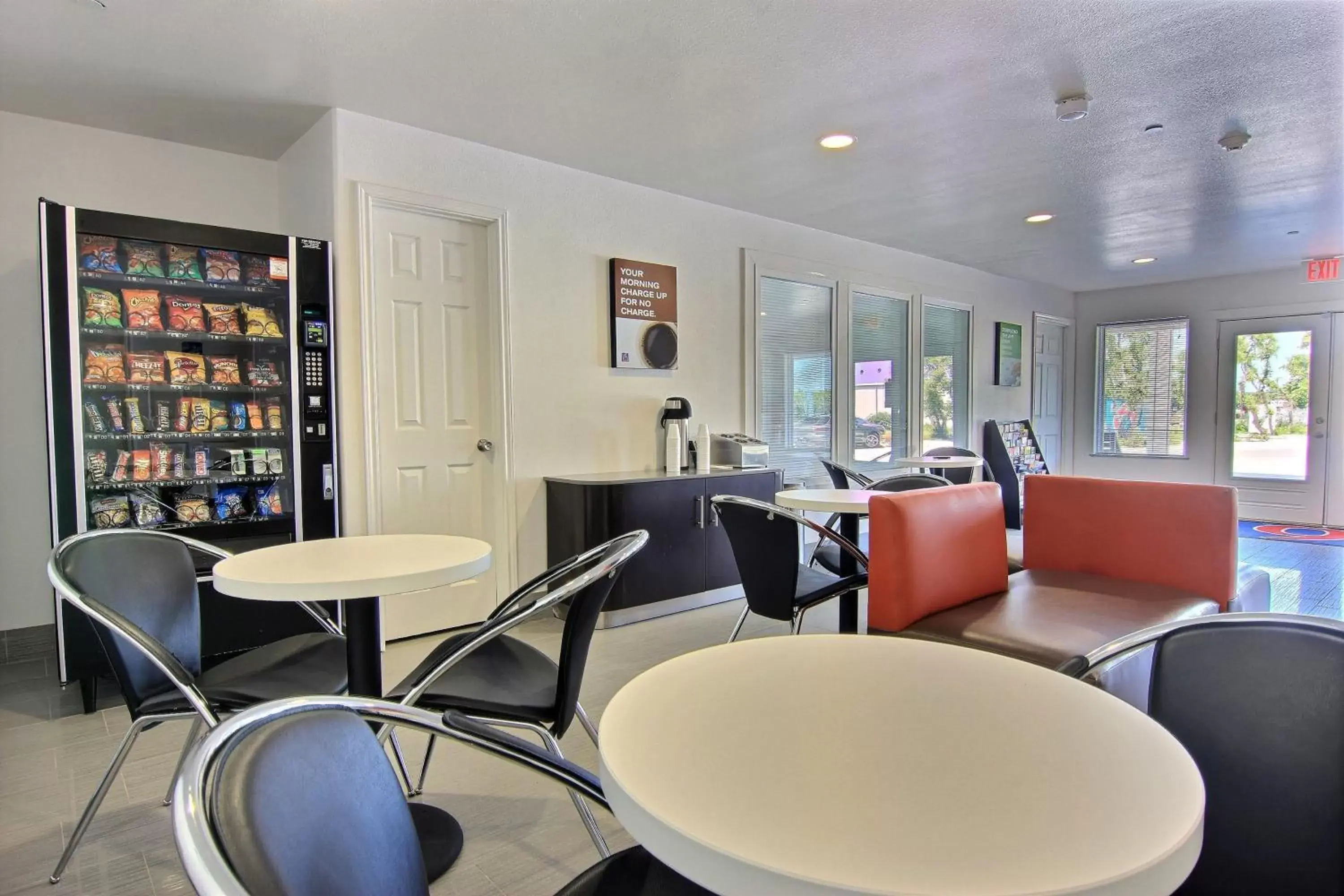 Lounge or bar in Motel 6-Rockport, TX Lounge or bar in Motel 6-Rockport, TX