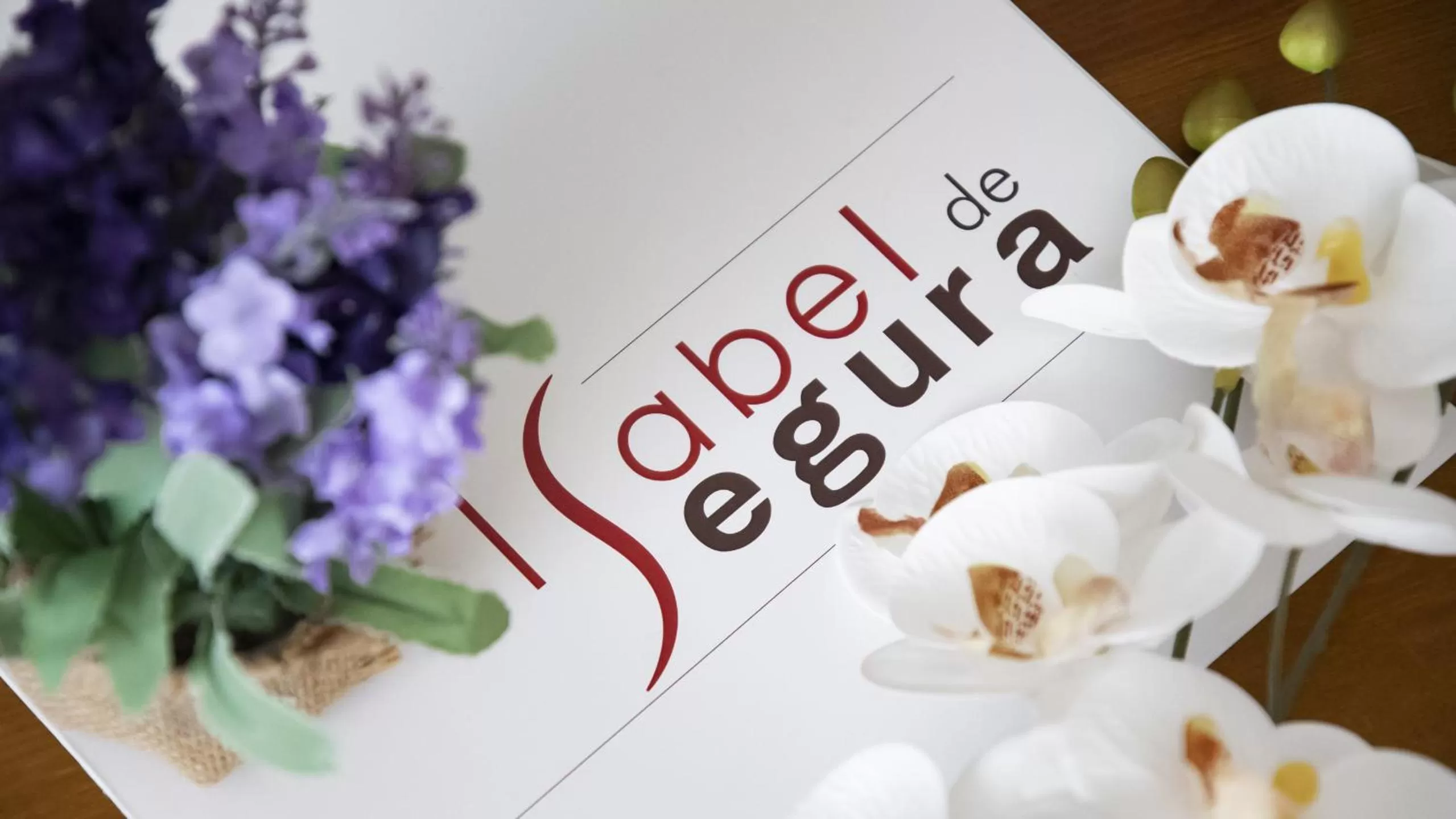 Logo/Certificate/Sign in Hotel Isabel de Segura