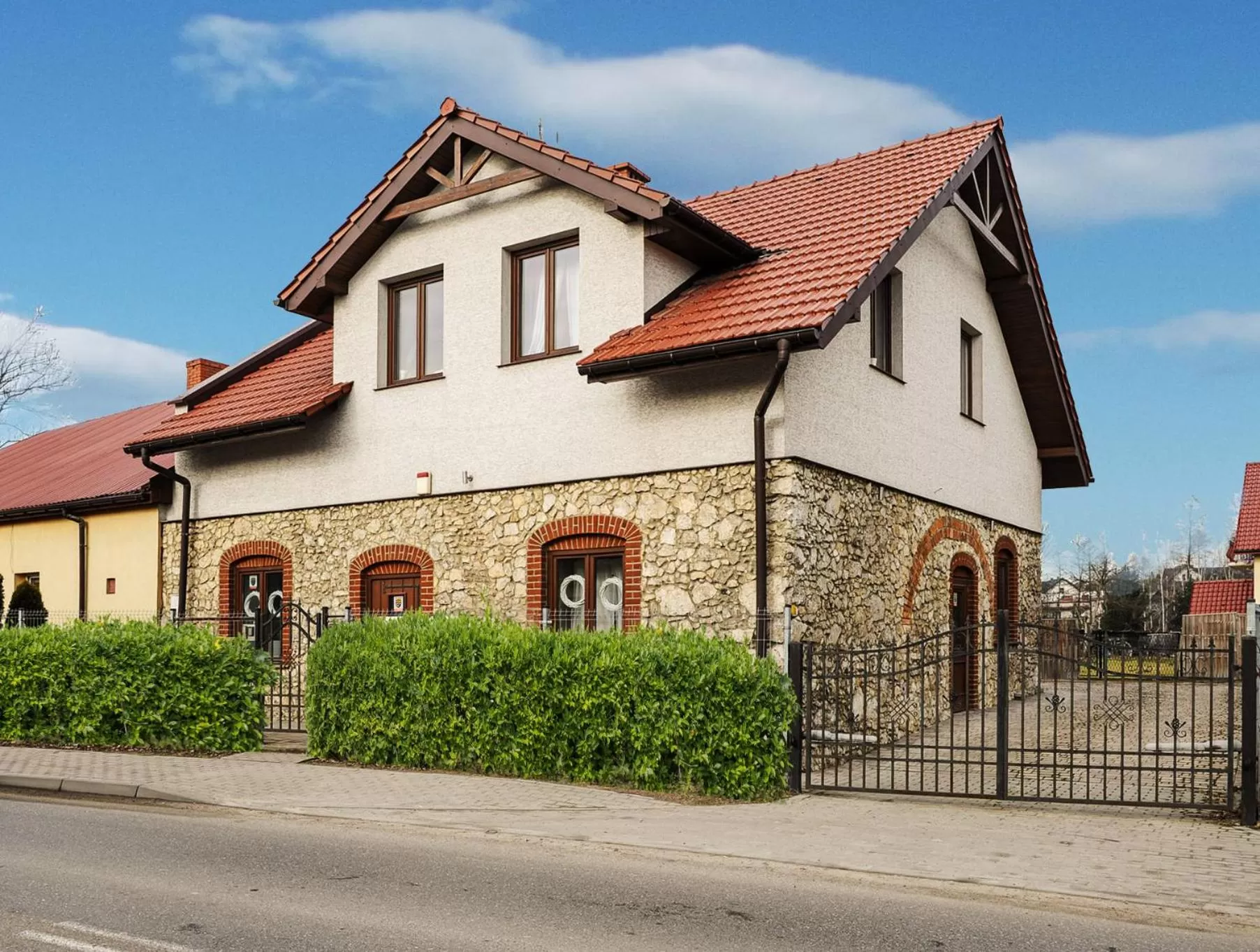 Pokoje w Starej Karczmie - by Upstairs